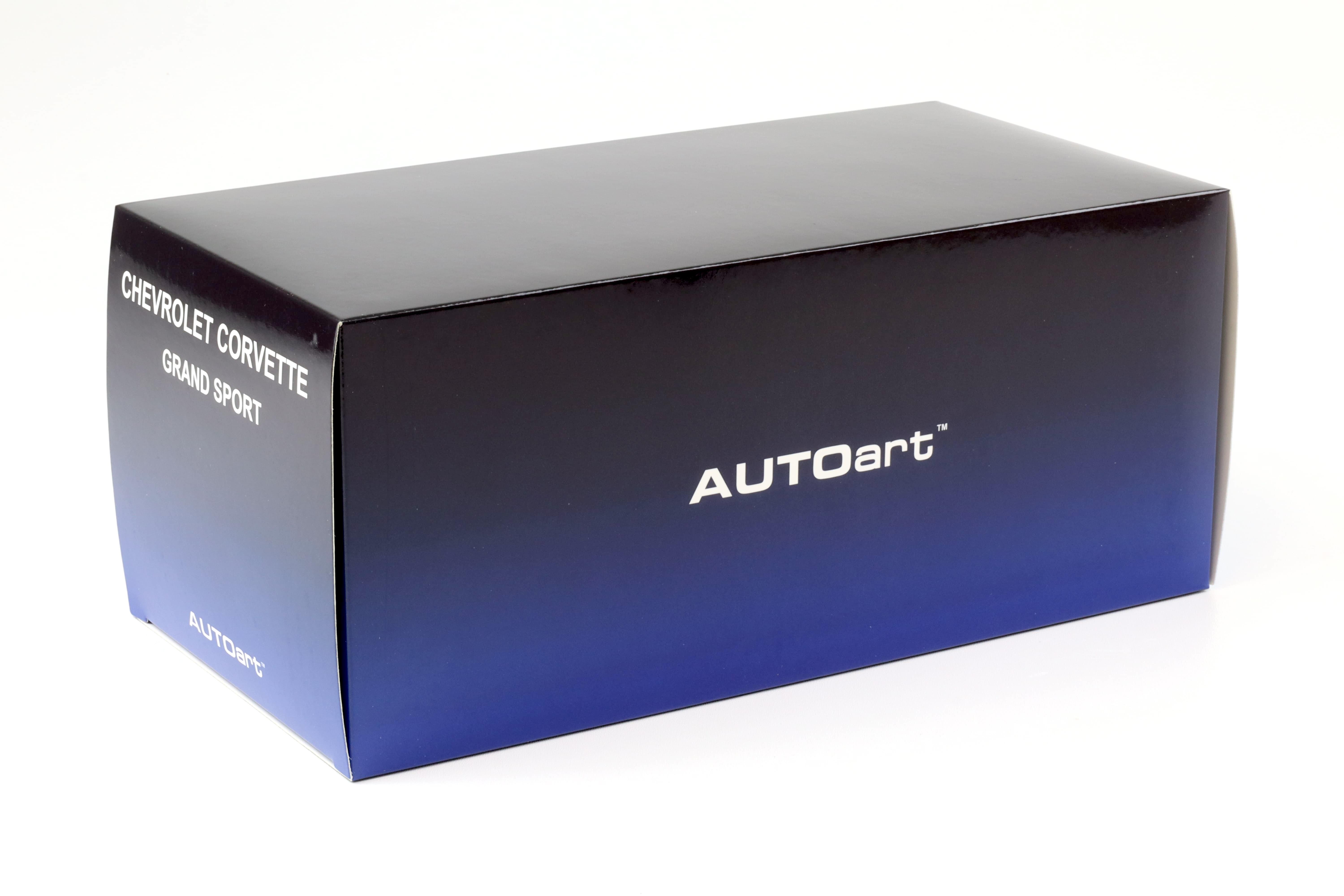 1:18 AUTOart Chevrolet Corvette C7 Grand Sport black/ white stripes 71273