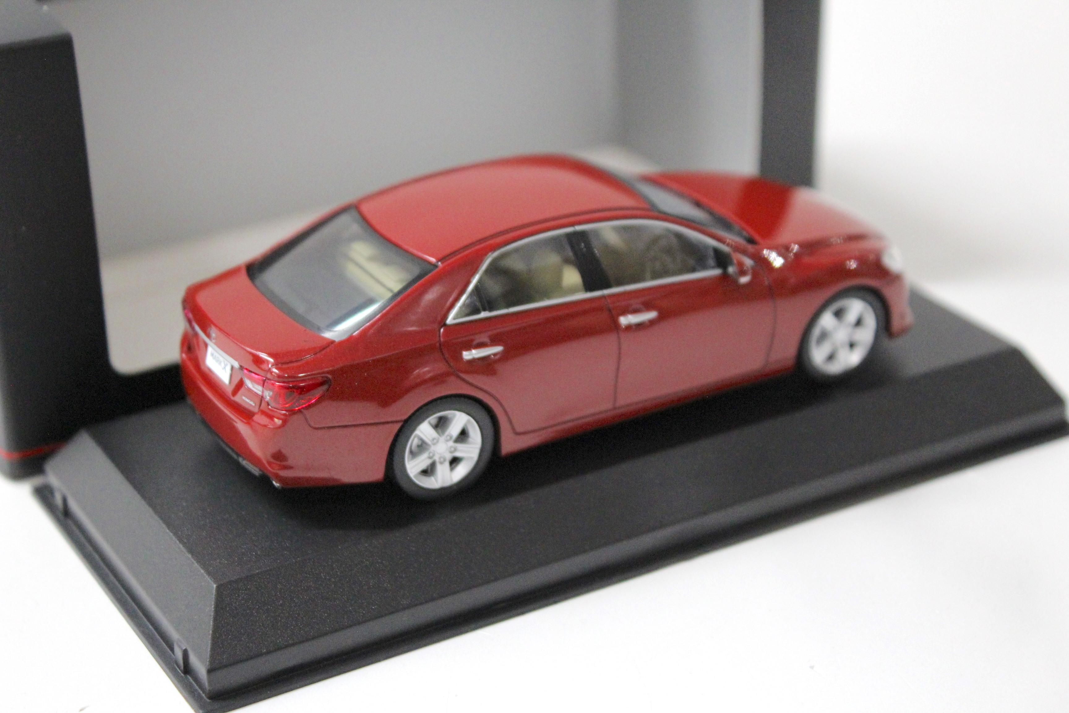 1:43 Kyosho Toyota MARK X 250G (Late) "F Package" Limousine red