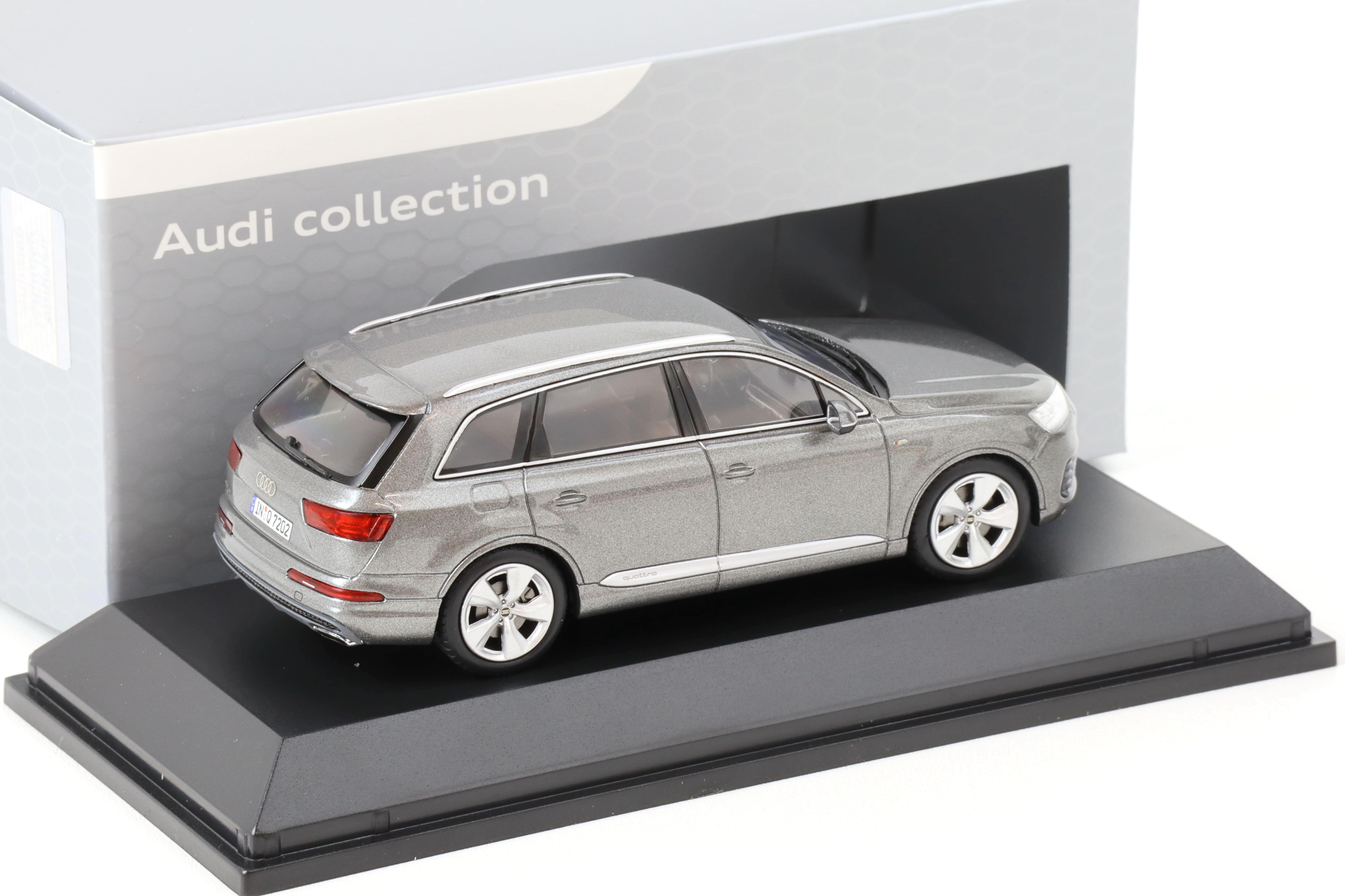 1:43 Spark Audi Q7 SUV Graphite grey metallic 2015 DEALER VERSION