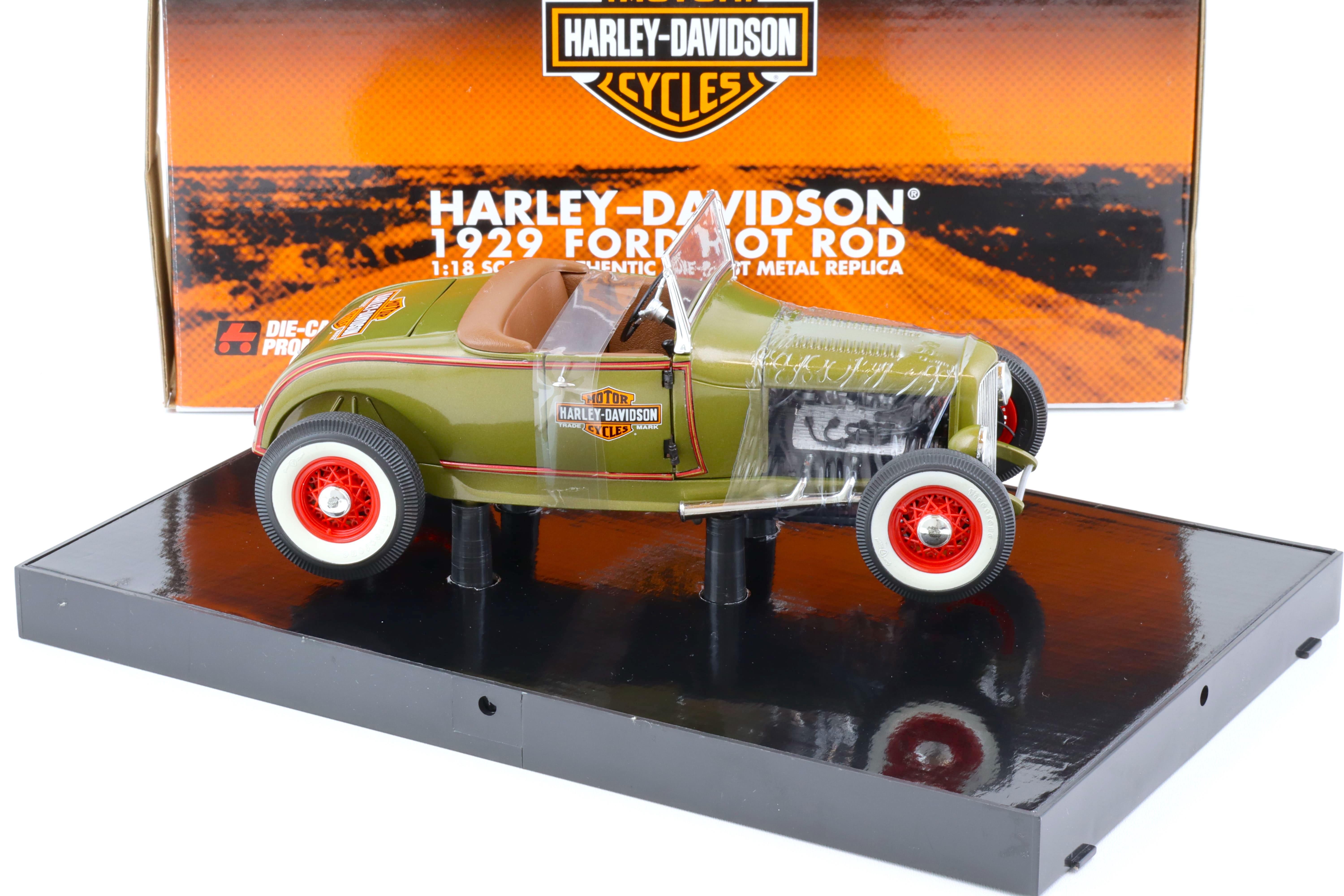 1:18 Highway61 Ford Model A Hot Rod 1929 Harley Davidson green metallic 81045