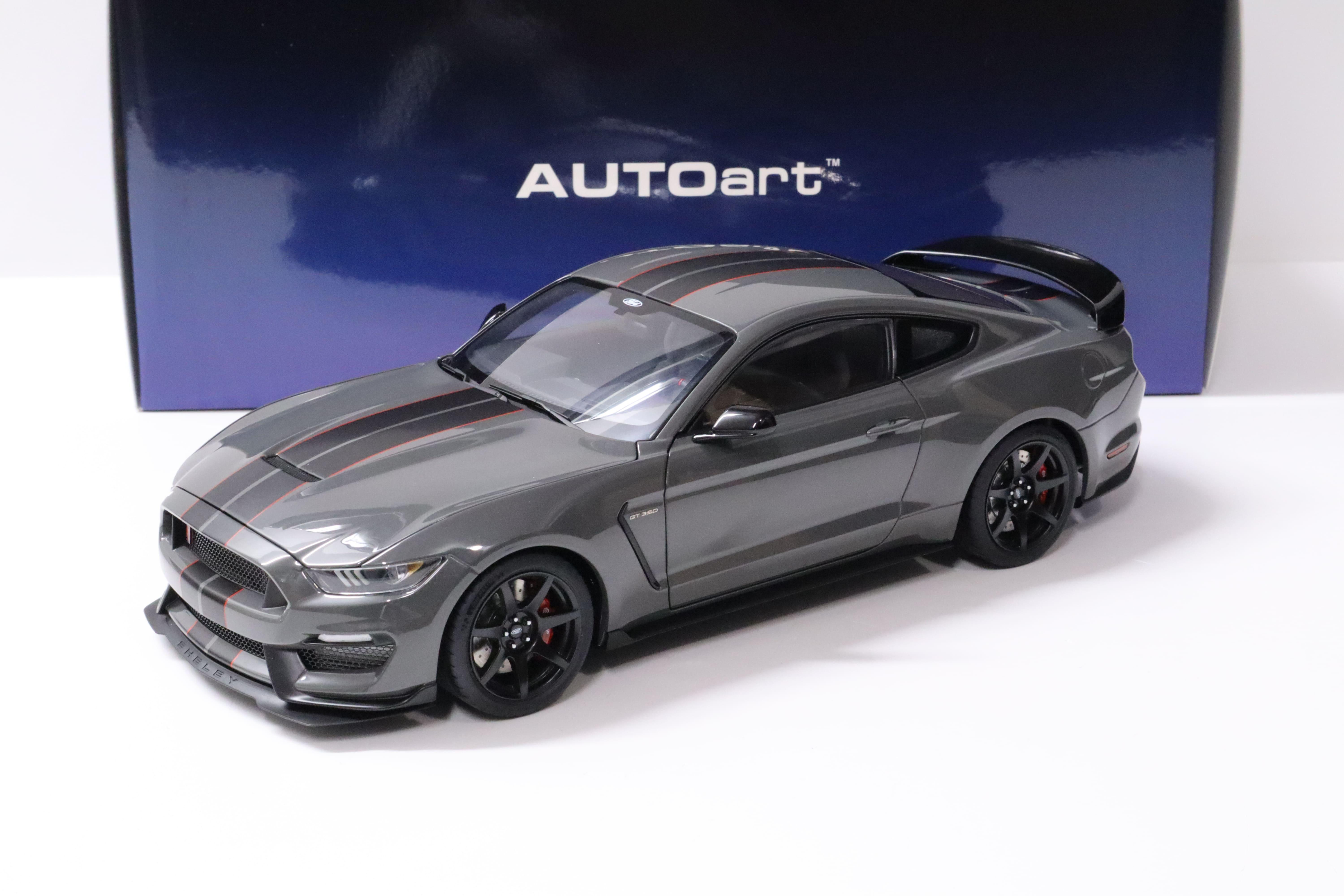 1:18 AUTOart Ford Shelby GT-350R 2017 Lead foot grey with black stripes