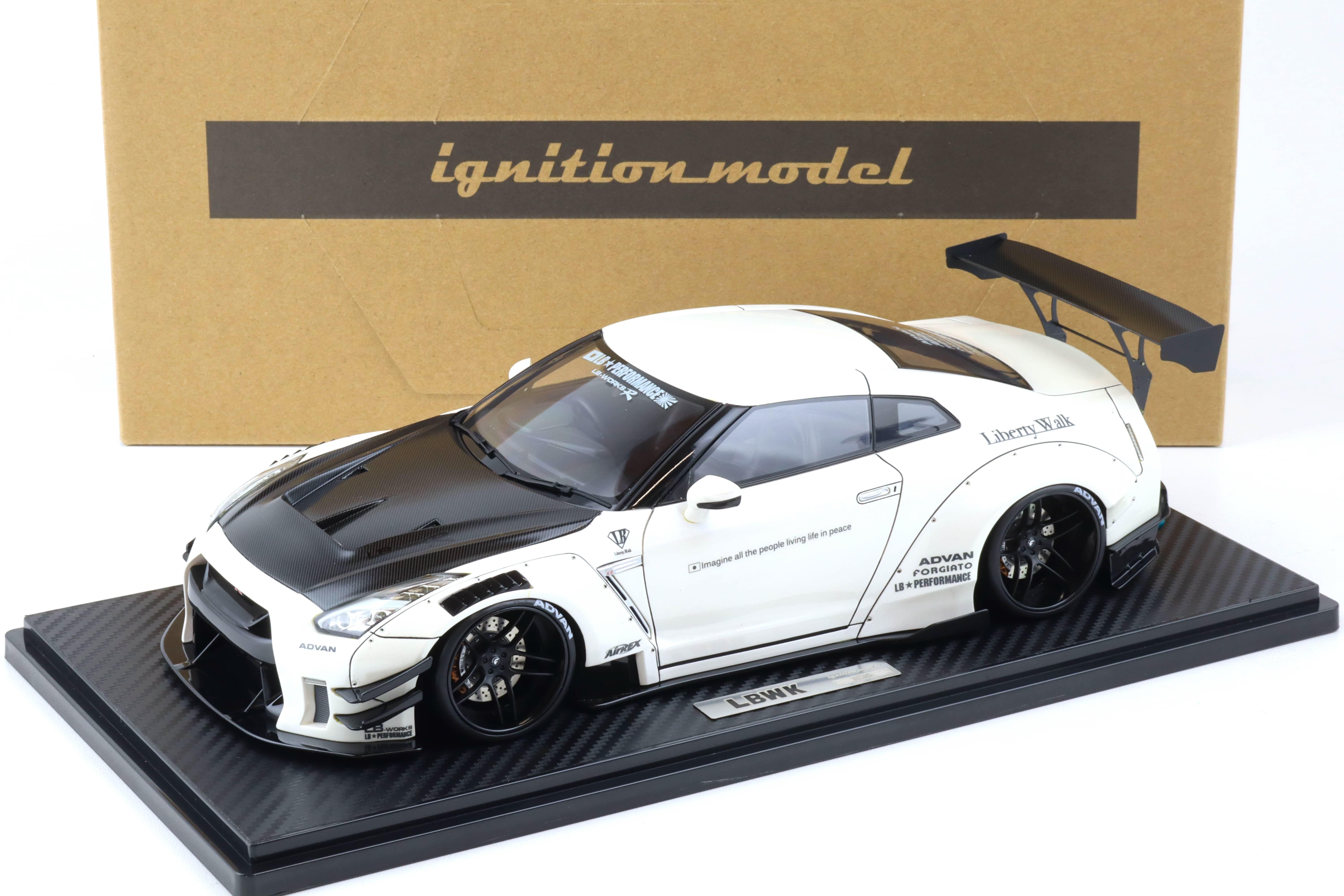 1:18 Ignition Model IG2342 LB-WORKS Nissan GT-R R35 Type 2 white/ Carbon bonnet