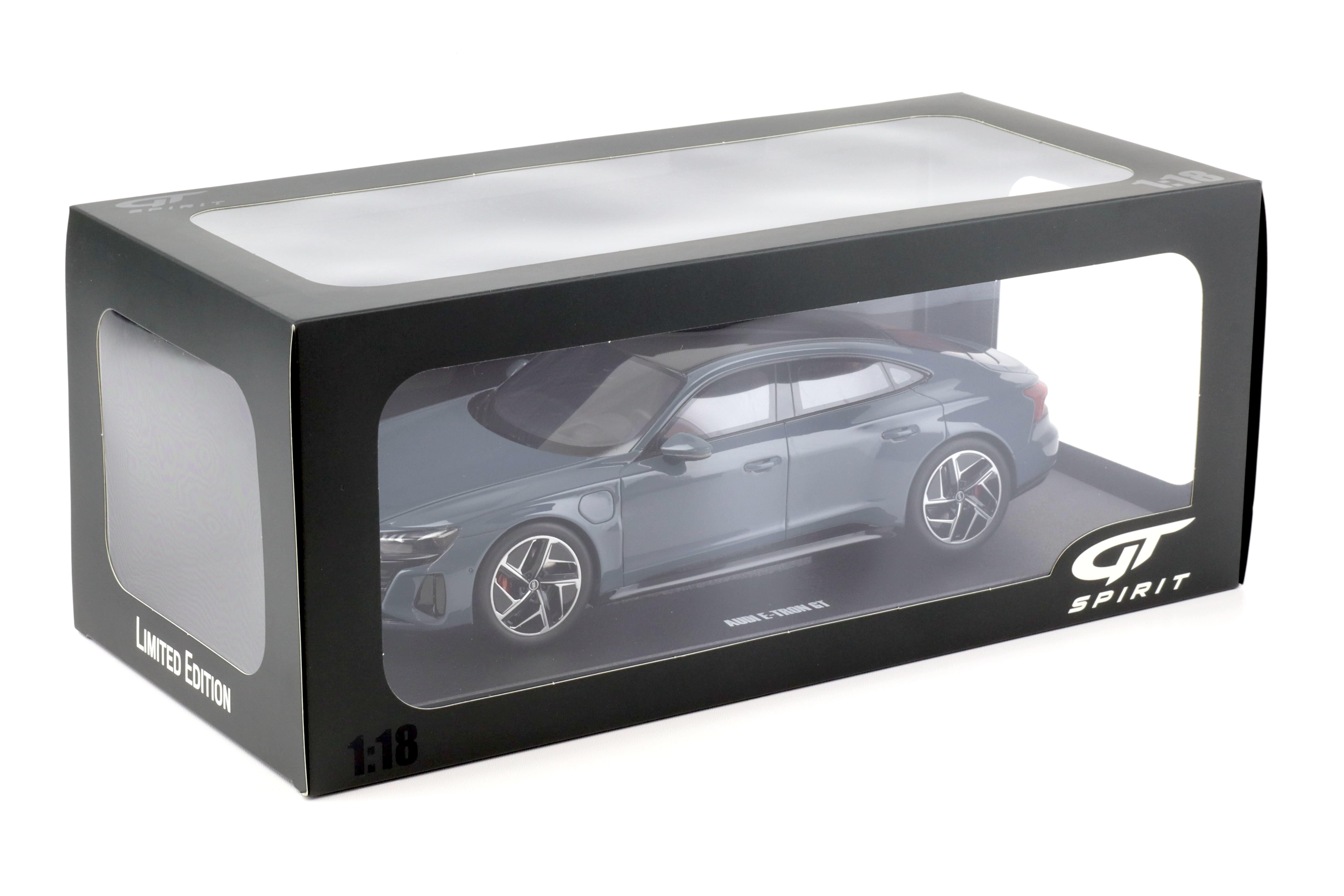 1:18 GT Spirit GT393 Audi E-Tron GT 2021 Kemora grey/ Carbon roof