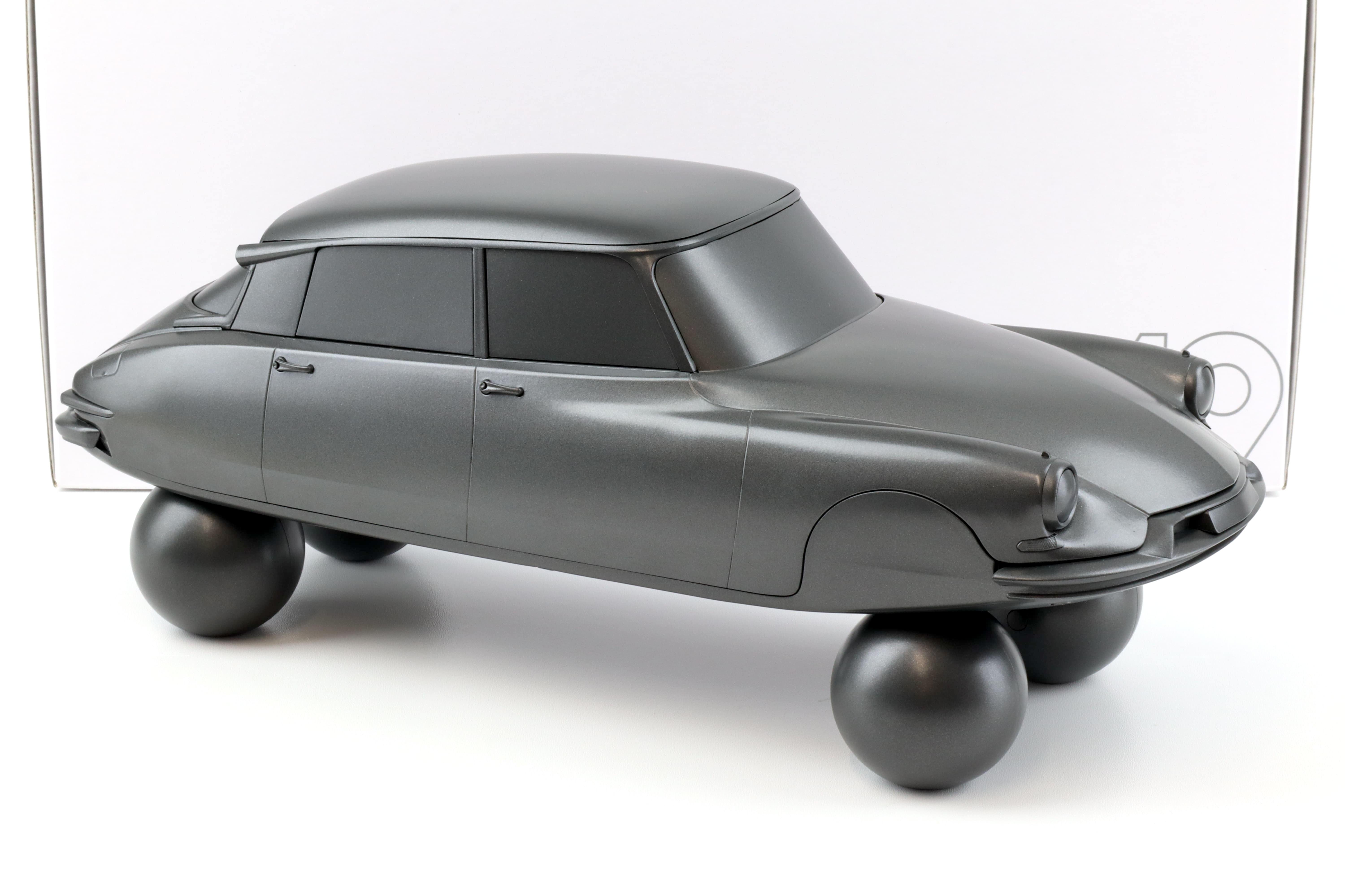 1:12 Norev Citroen DS 19 on balls 1959 Sculpture Skulptur full matt grey - Limited 100 pcs.