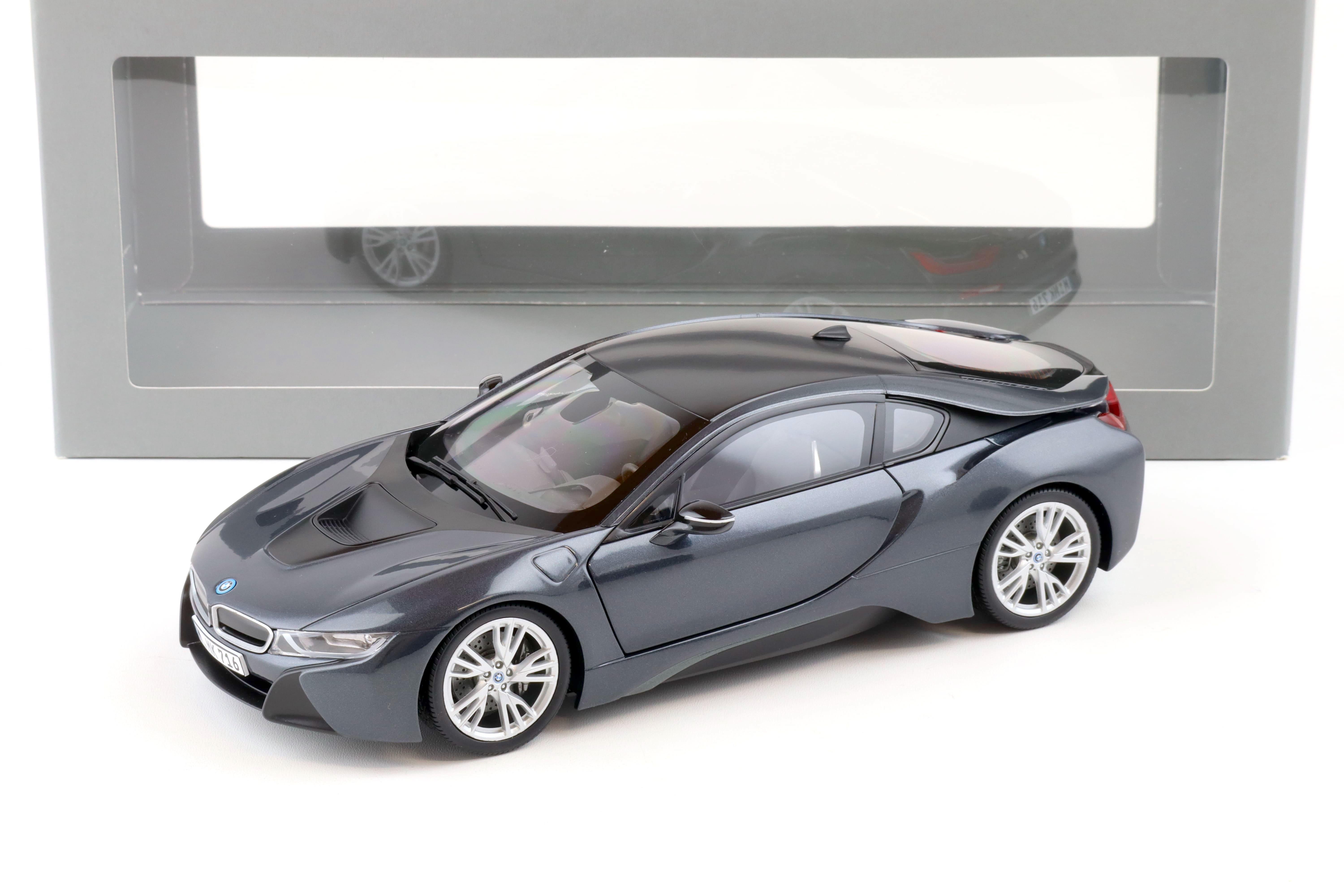 1:18 Paragon 2013 BMW i8 Coupe Sophisto grey and frozen grey