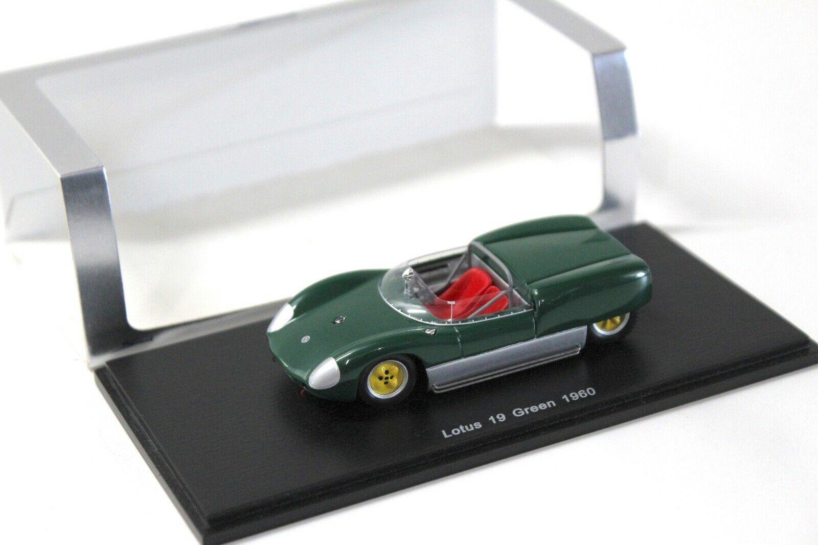 1:43 Spark Lotus 19 green 1960