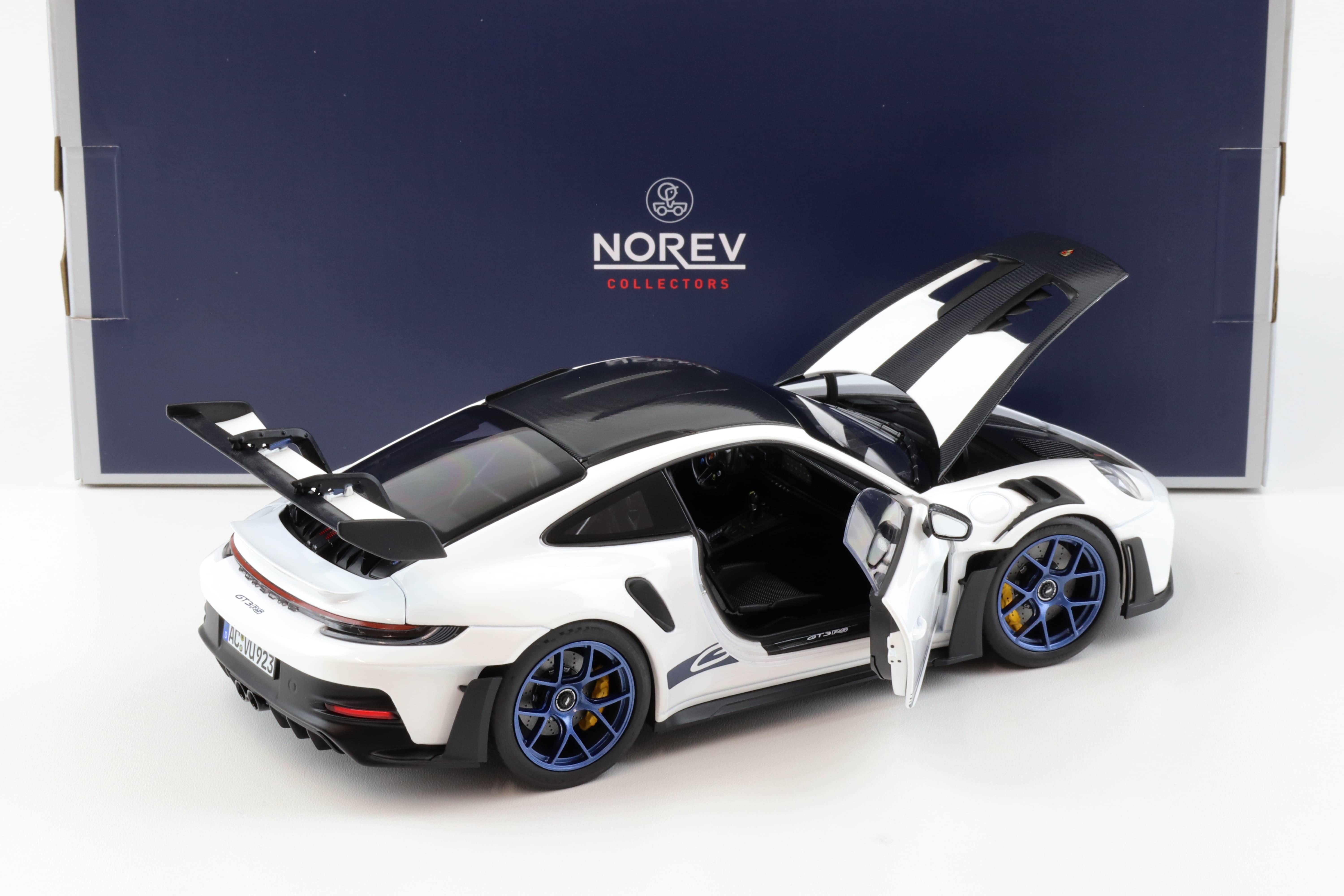 1:18 Norev Porsche 911 (992) GT3 RS Weissach Package 2022 white/ indigo blue 187353