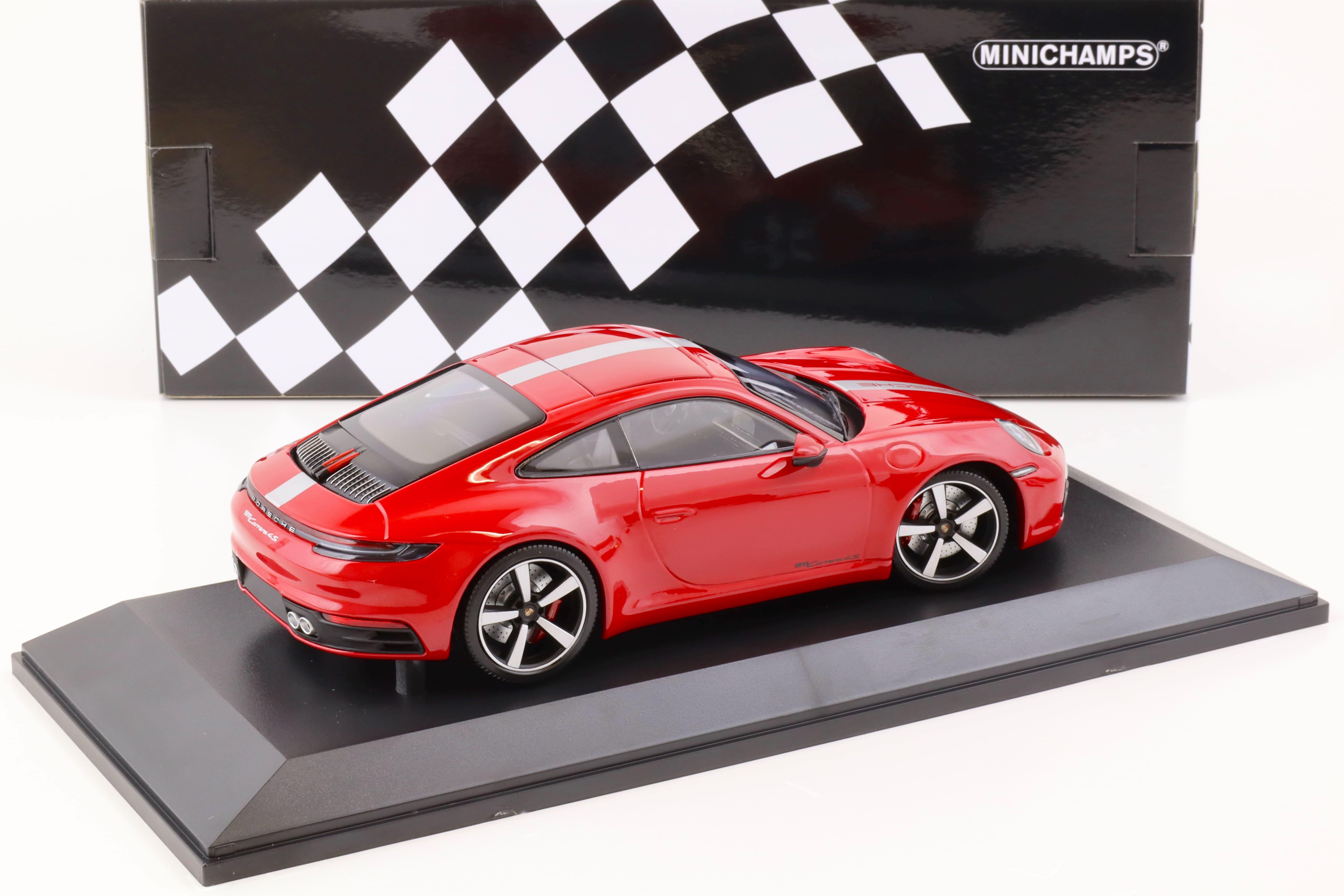 1:18 Minichamps Porsche 911 (992) Carrera 4S Coupe 2019 Karmin red