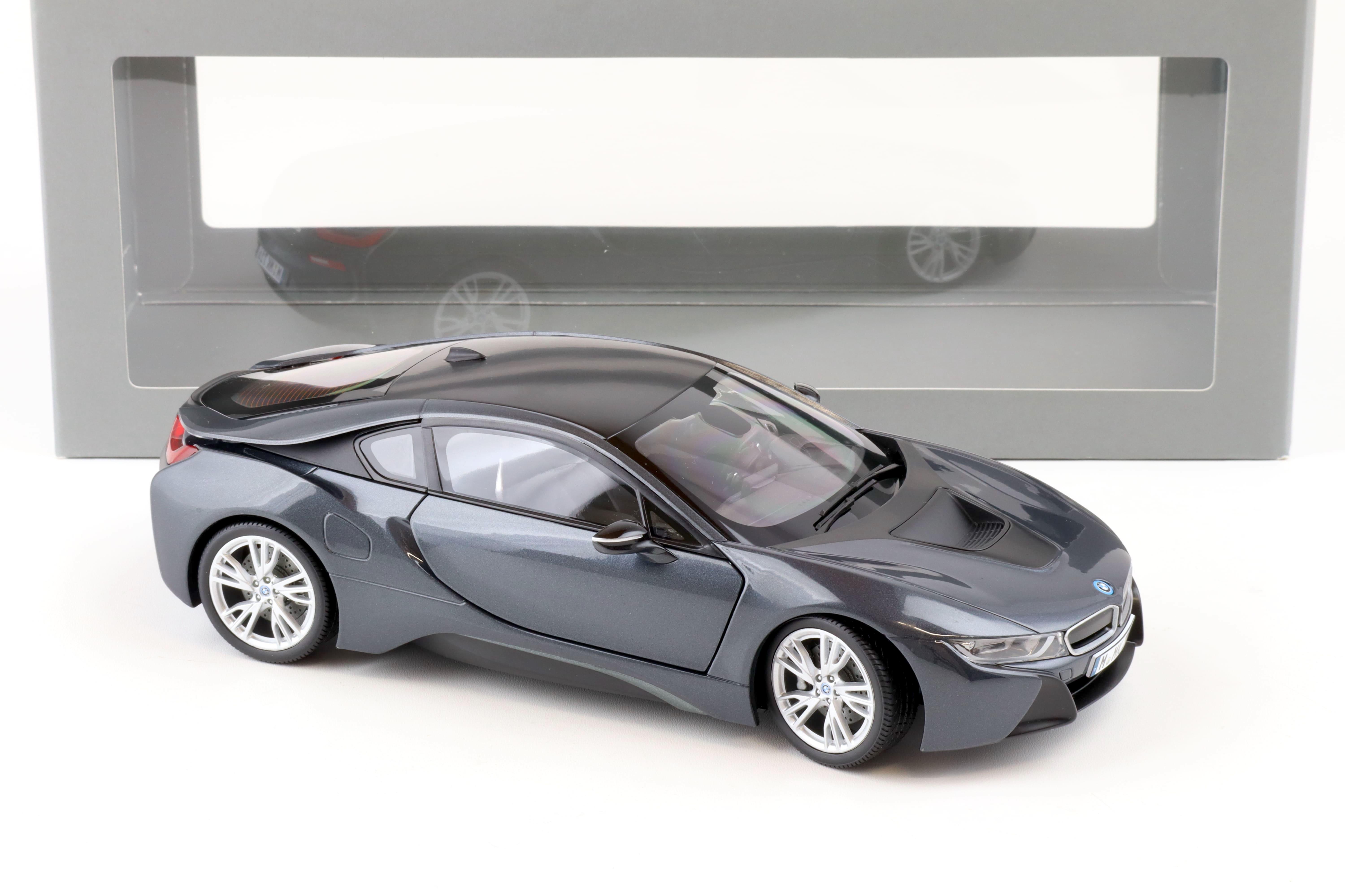 1:18 Paragon 2013 BMW i8 Coupe Sophisto grey and frozen grey