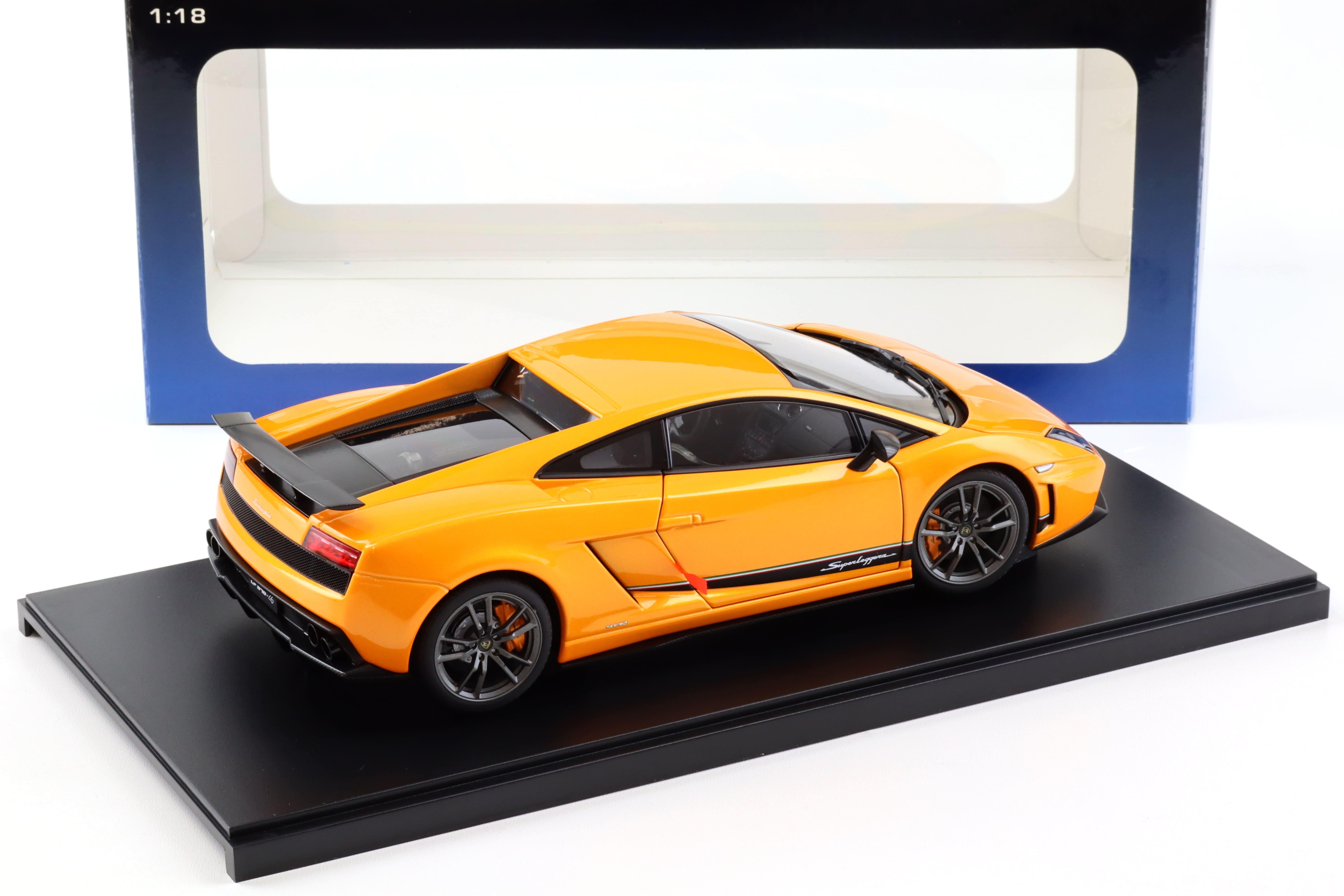 1:18 AUTOart Lamborghini Gallardo LP570-4 Superleggera arancio borealis/ orange 74656