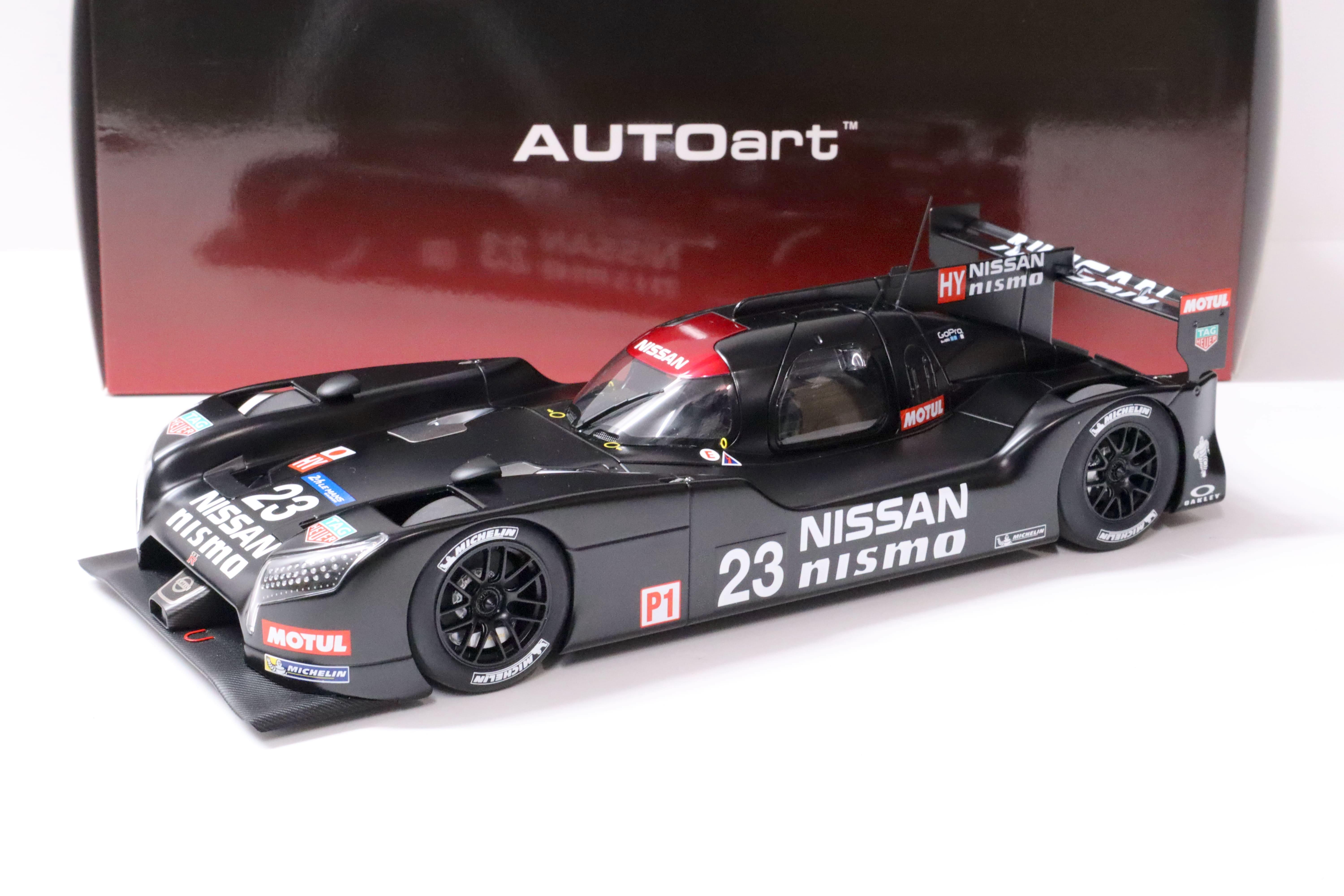 1:18 AUTOart Nissan GT-R LM Nismo 2015 Test Car #23 black