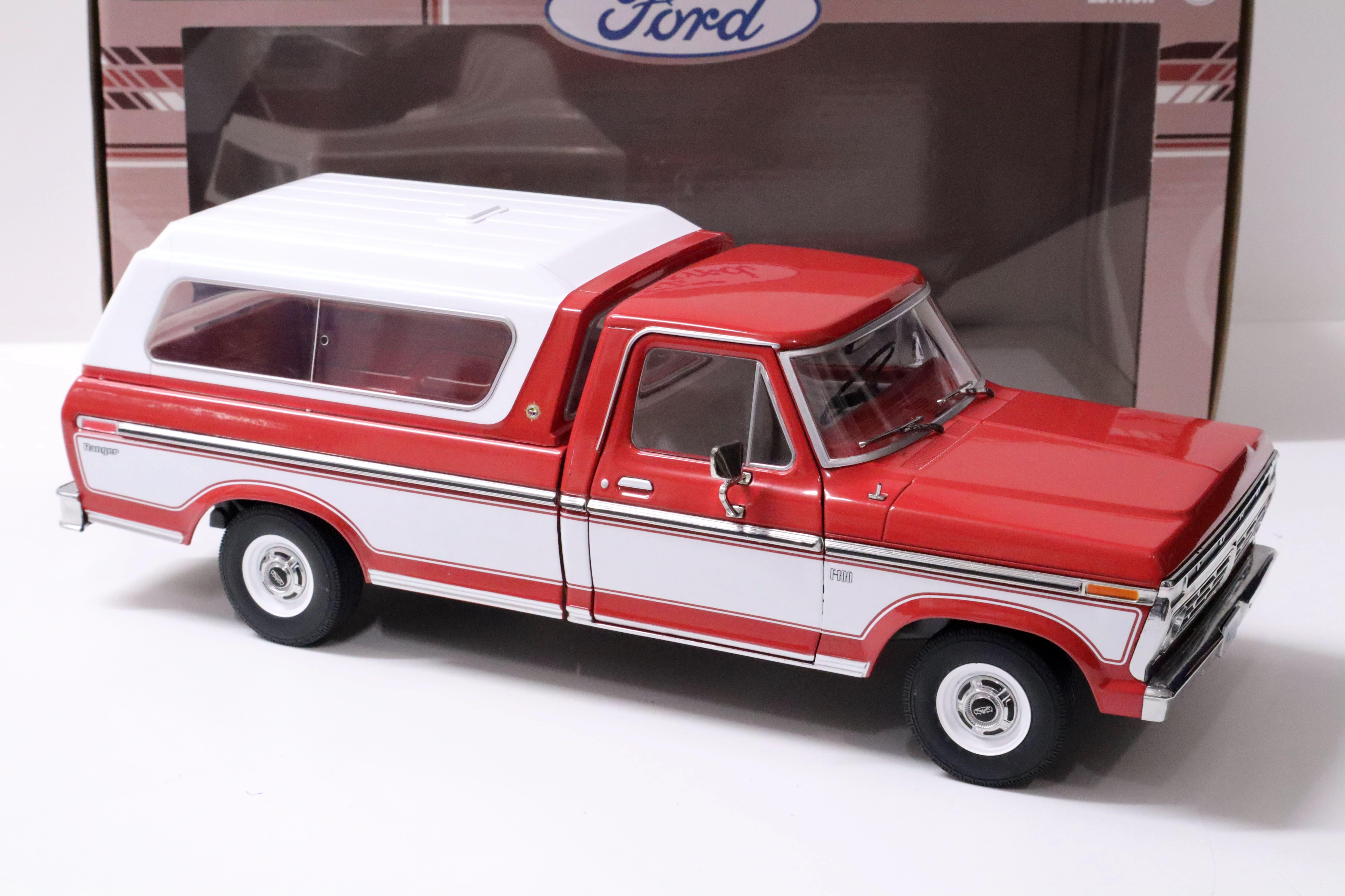 1:18 Greenlight Ford F-100 Pick Up with removable Hardtop red/ white 1975