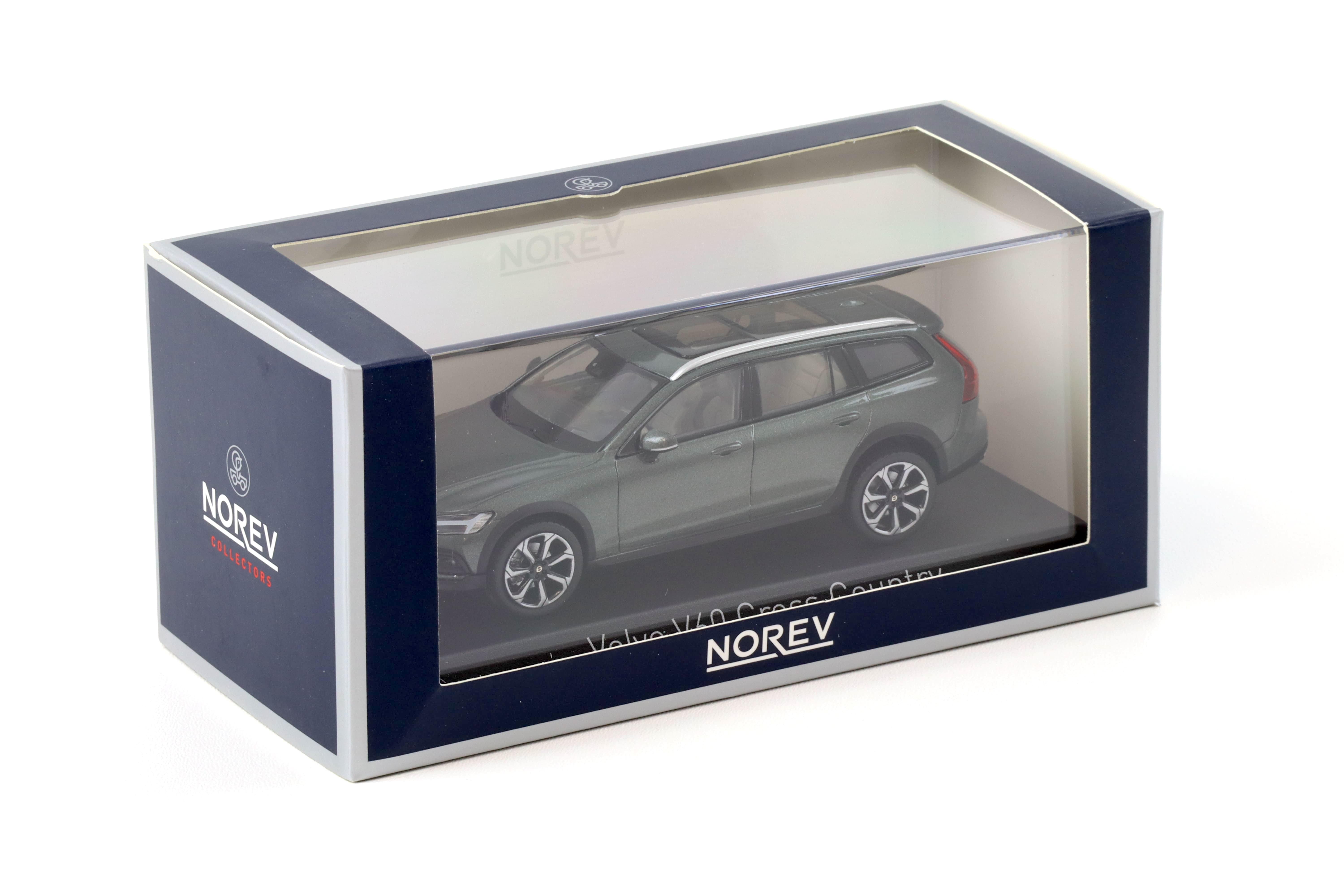 1:43 Norev Volvo V60 Cross Country 2019 Pine green metallic 870027