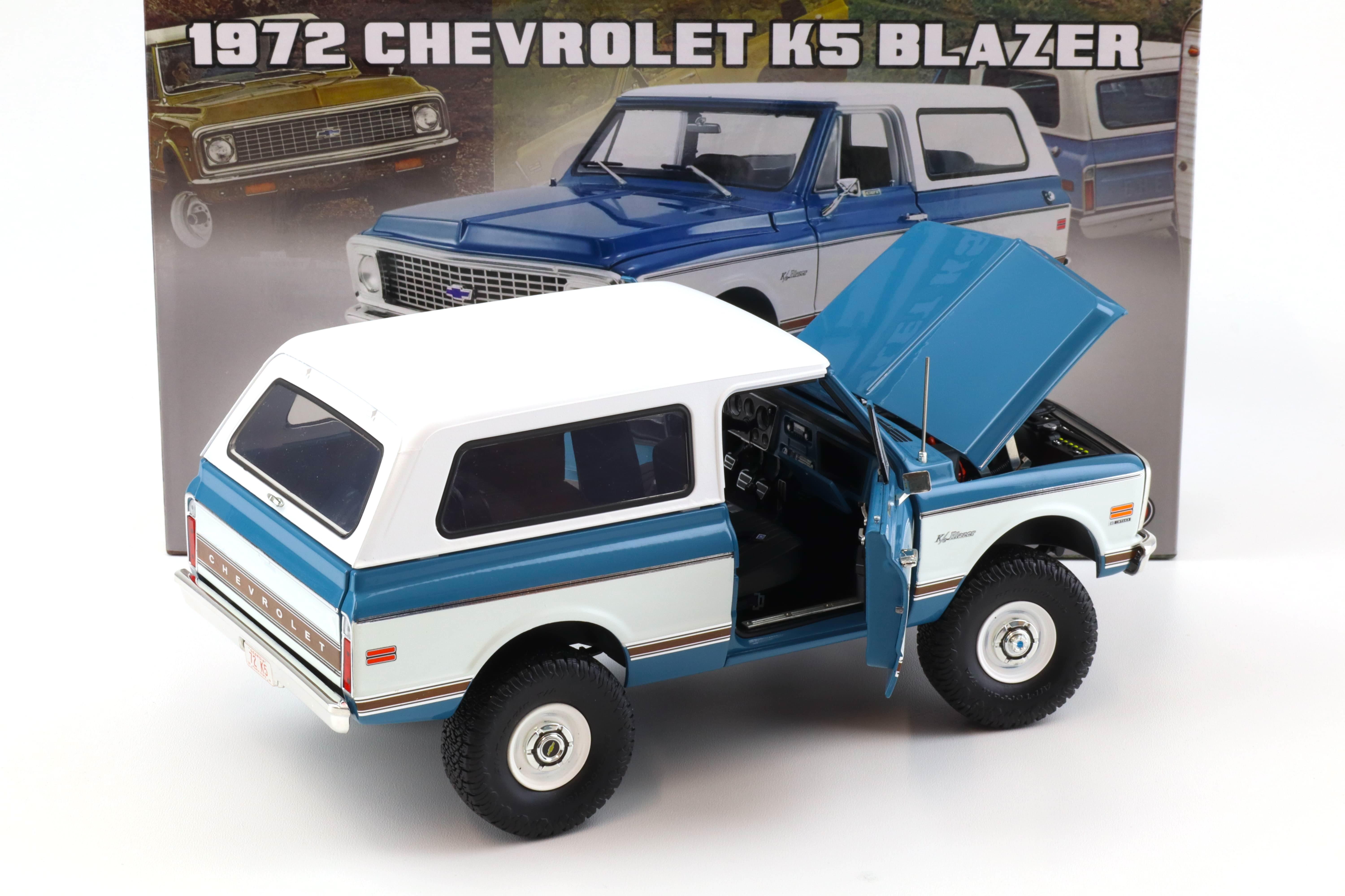 1:18 ACME 1972 Chevrolet K5 Blazer Lifted off-road Version blue/ white