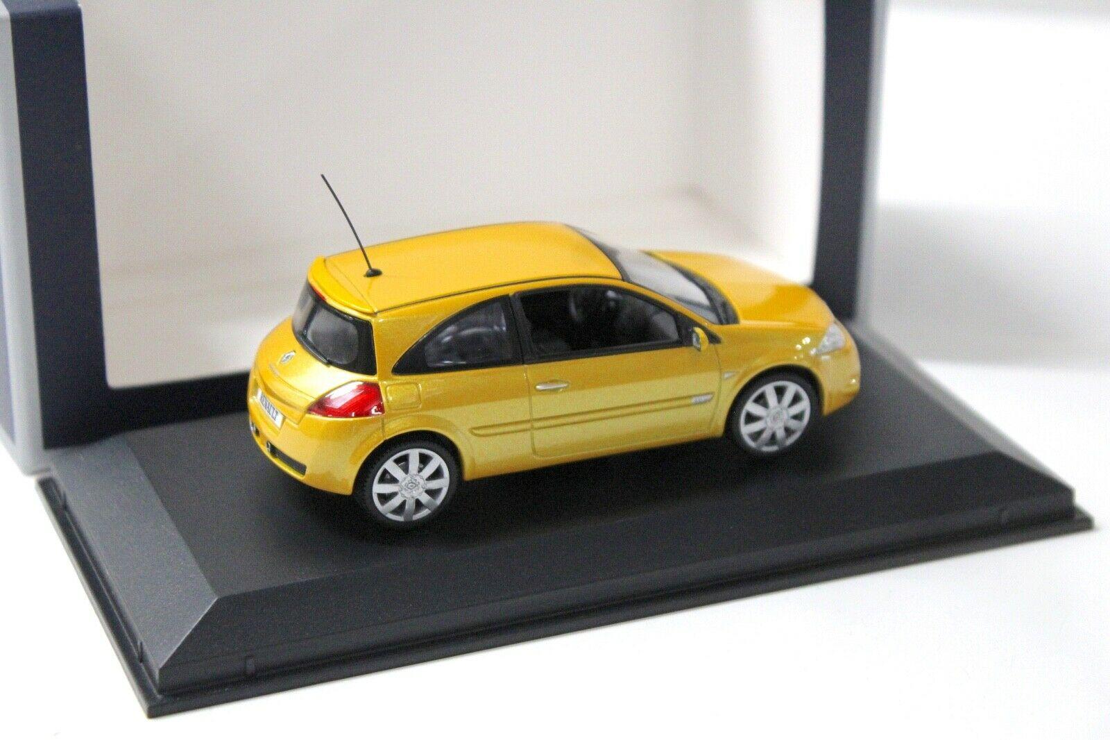 1:43 Norev Renault Megane RS 2004 Sirius yellow