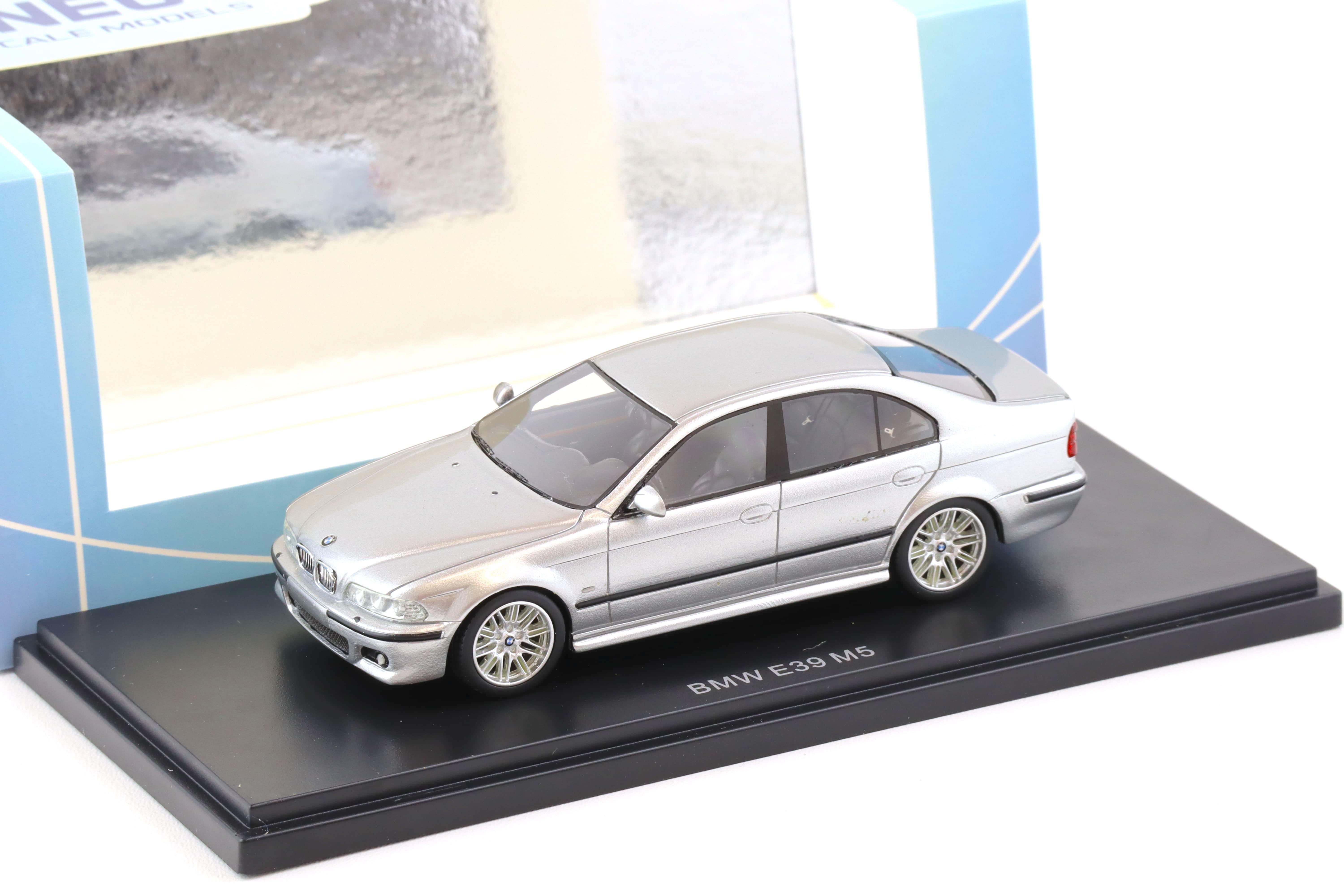 1:43 NEO BMW M5 (E39) Limousine silver metallic NEO49583