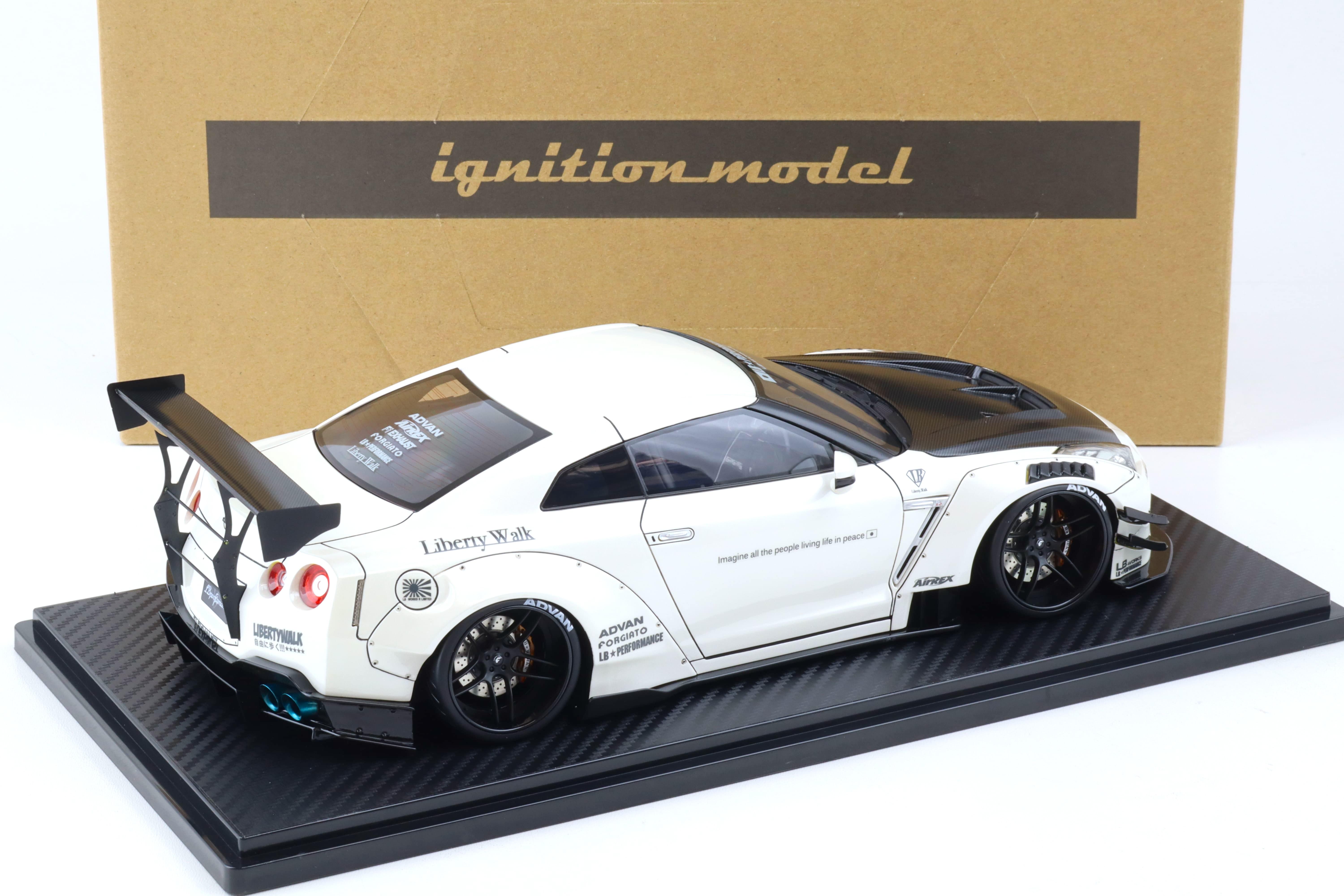 1:18 Ignition Model IG2342 LB-WORKS Nissan GT-R R35 Type 2 white/ Carbon bonnet