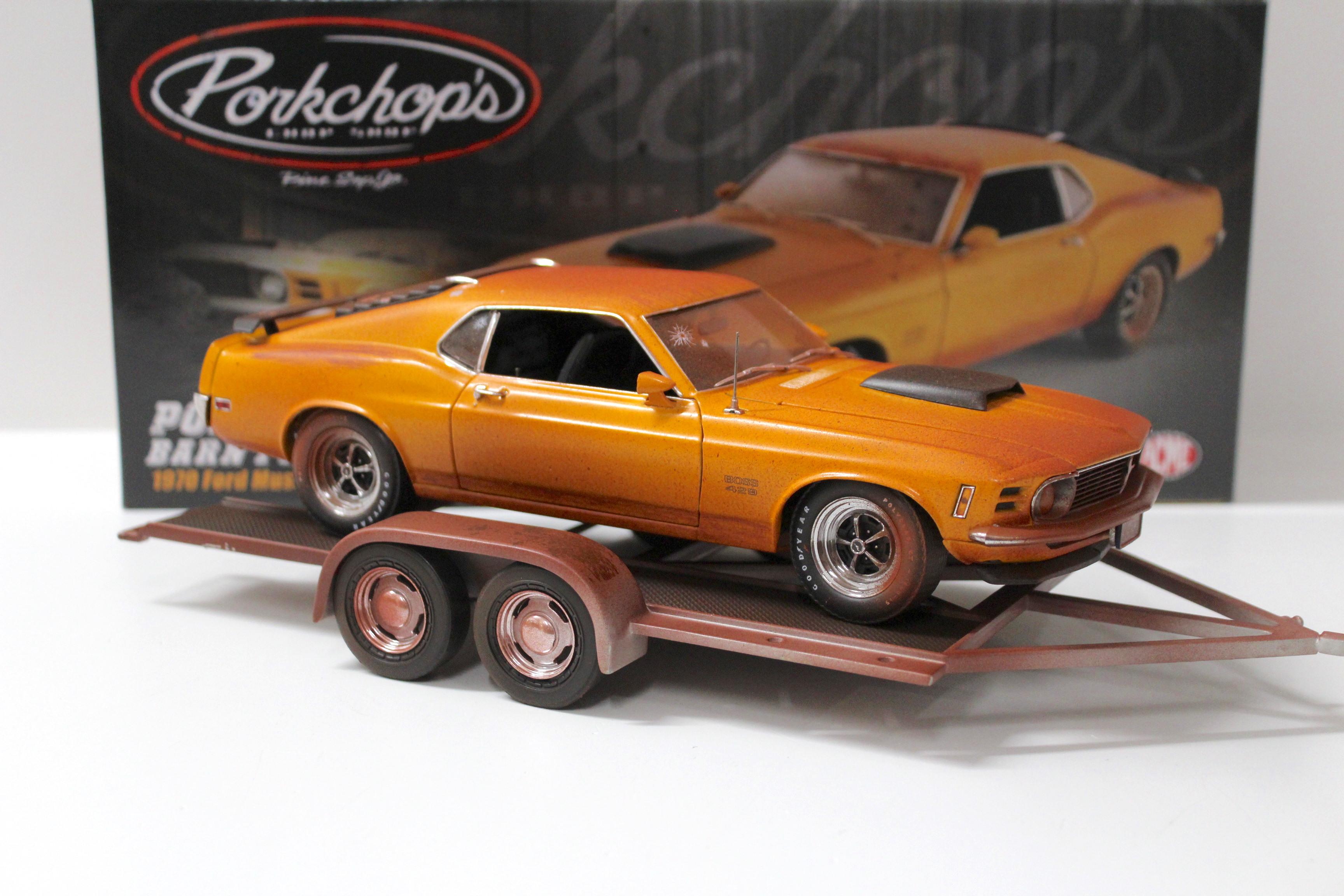 1:18 ACME 1970 Ford Mustang Boss 429 Pork Chop's Barn Find + Trailer and parts