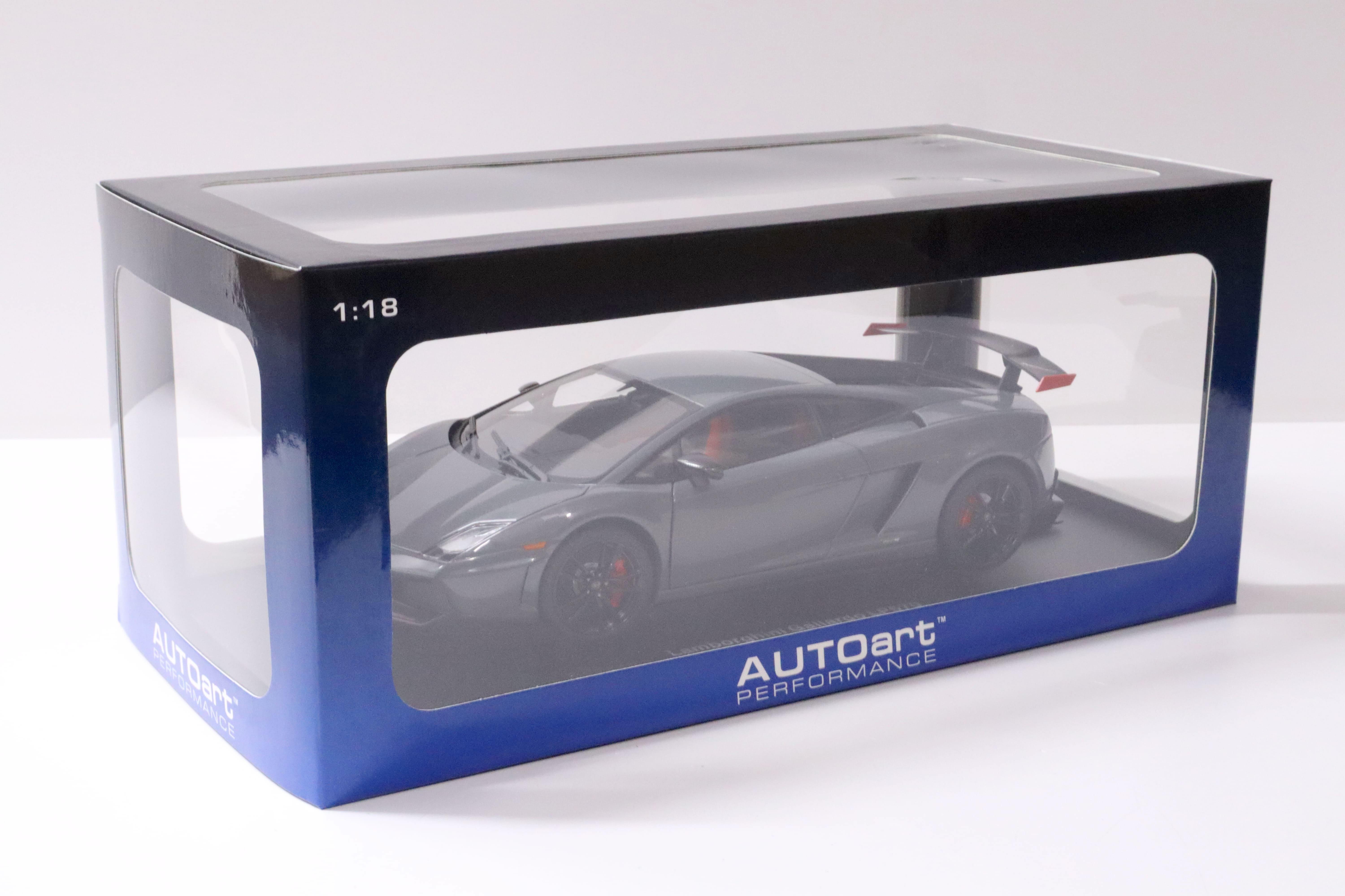 1:18 AUTOart Lamborghini Gallardo LP570 Supertrofeo Stradale Grigio Telesto/ grey