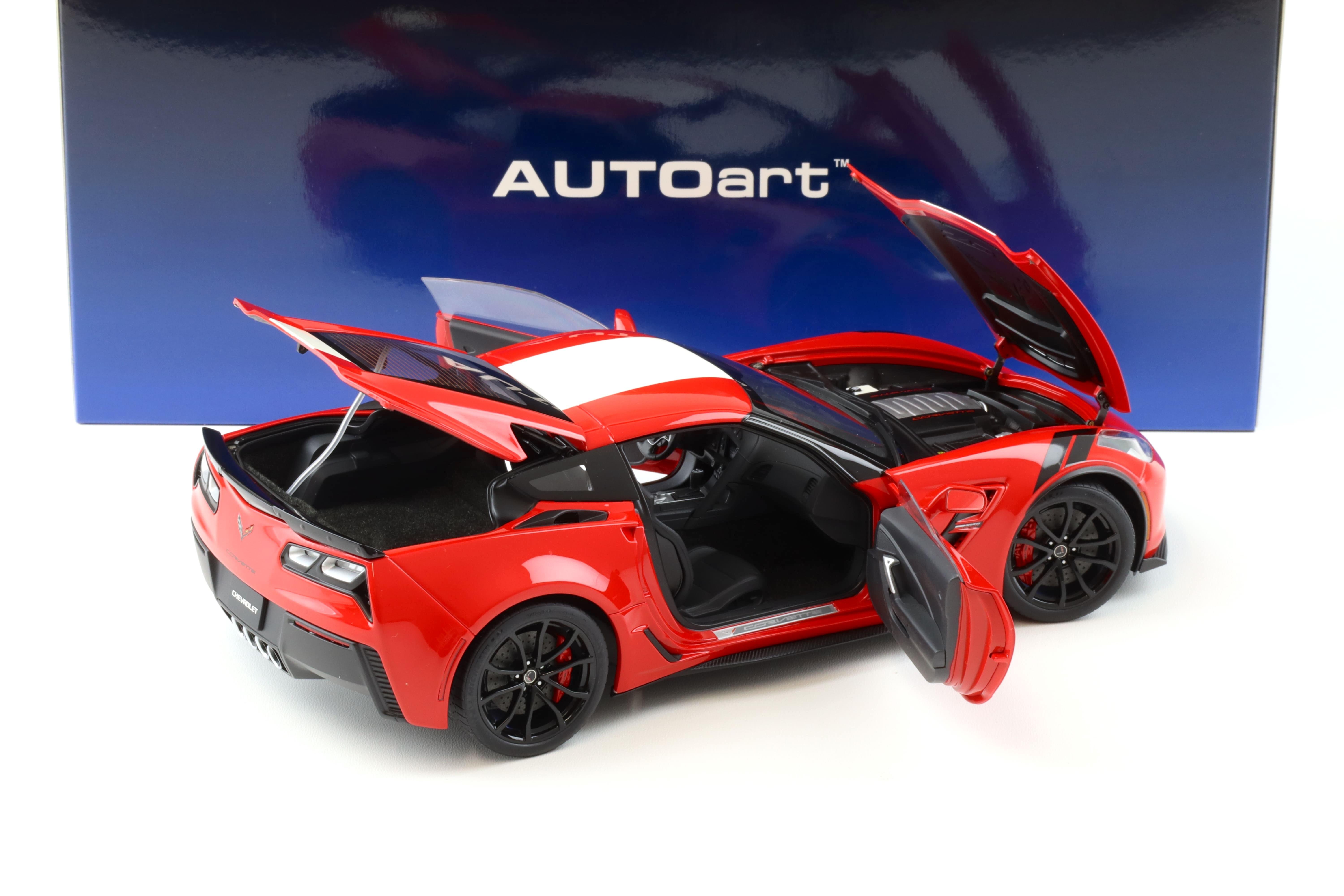 1:18 AUTOart Chevrolet Corvette C7 Grand Sport red/ white stripes 71274