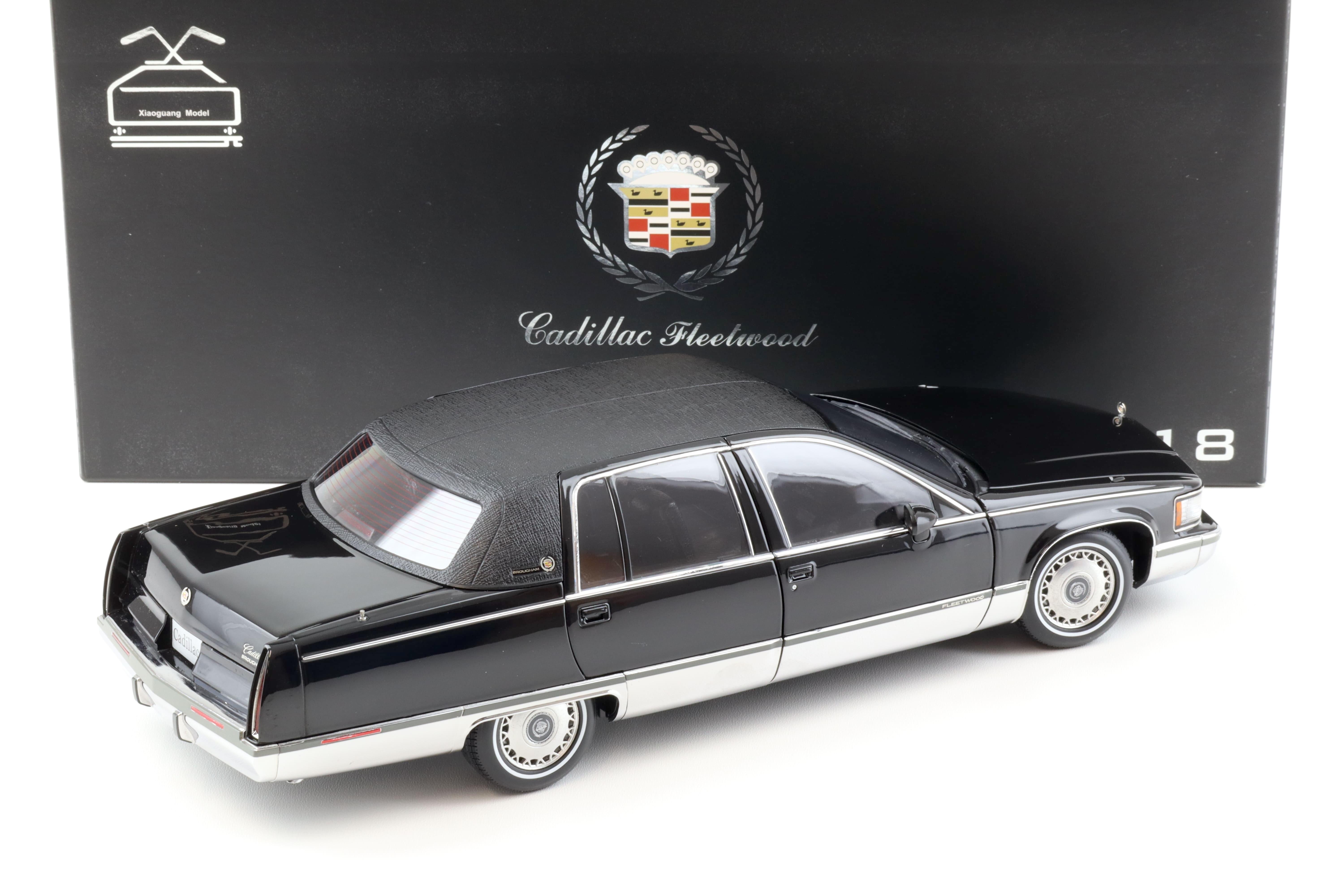 1:18 XiaoGuang Model 1993 Cadillac Fleetwood Brougham Limousine black- leather seats