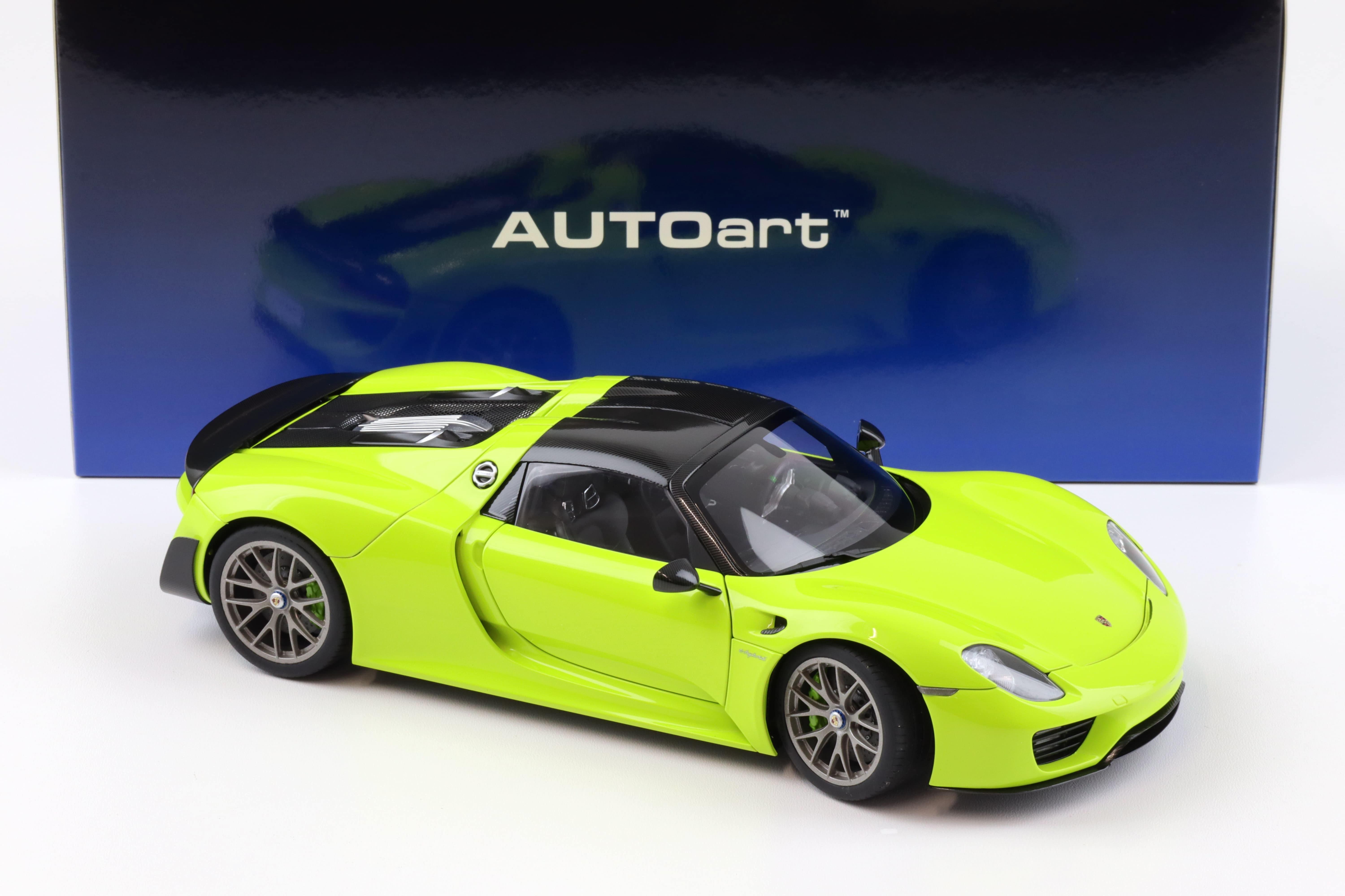 1:18 AUTOart Porsche 918 Spyder Weissach Package 2013 Acid green 77921