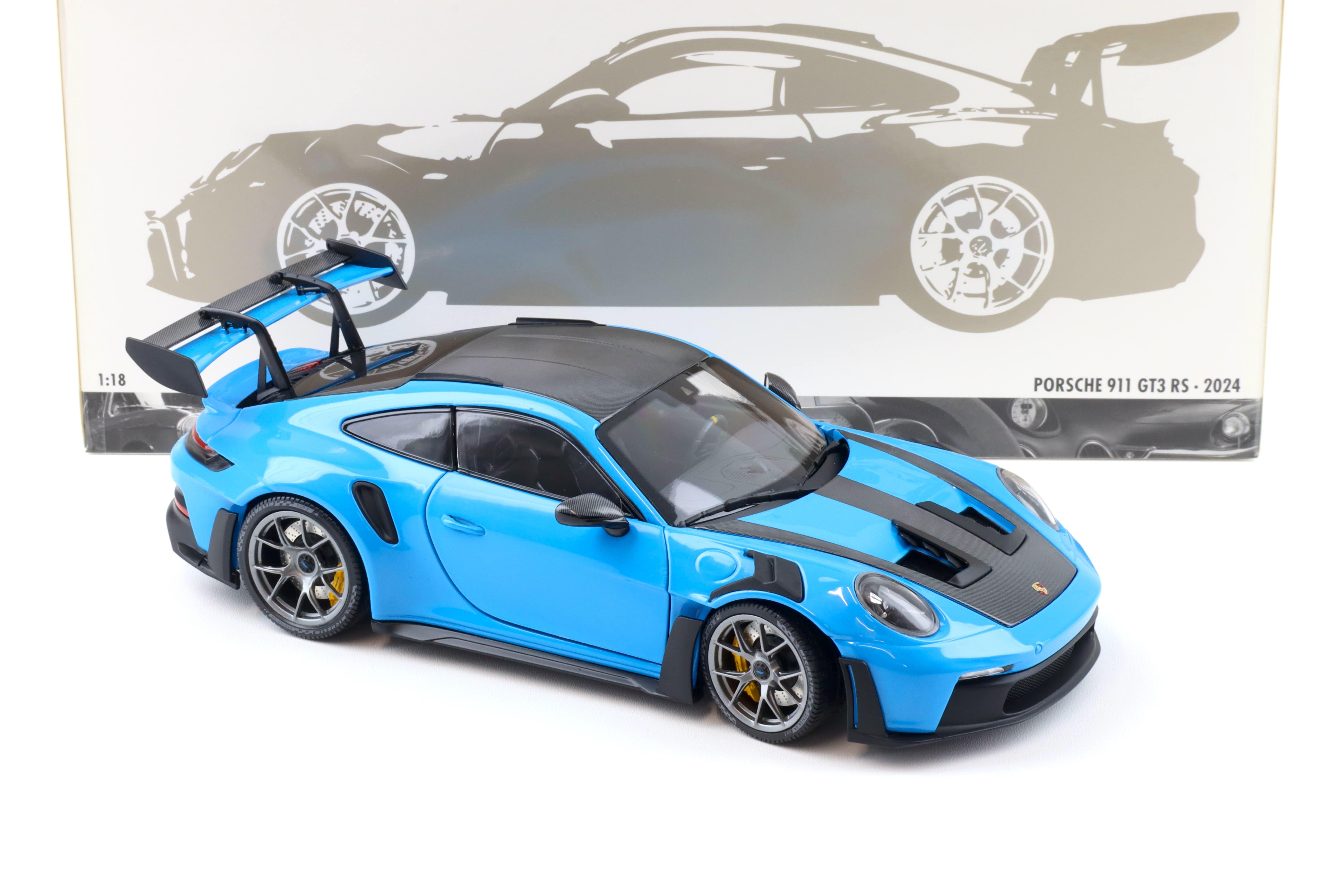 1:18 Minichamps Porsche 911 (992) GT3 RS Weissach Package blue/ dark silver wheels