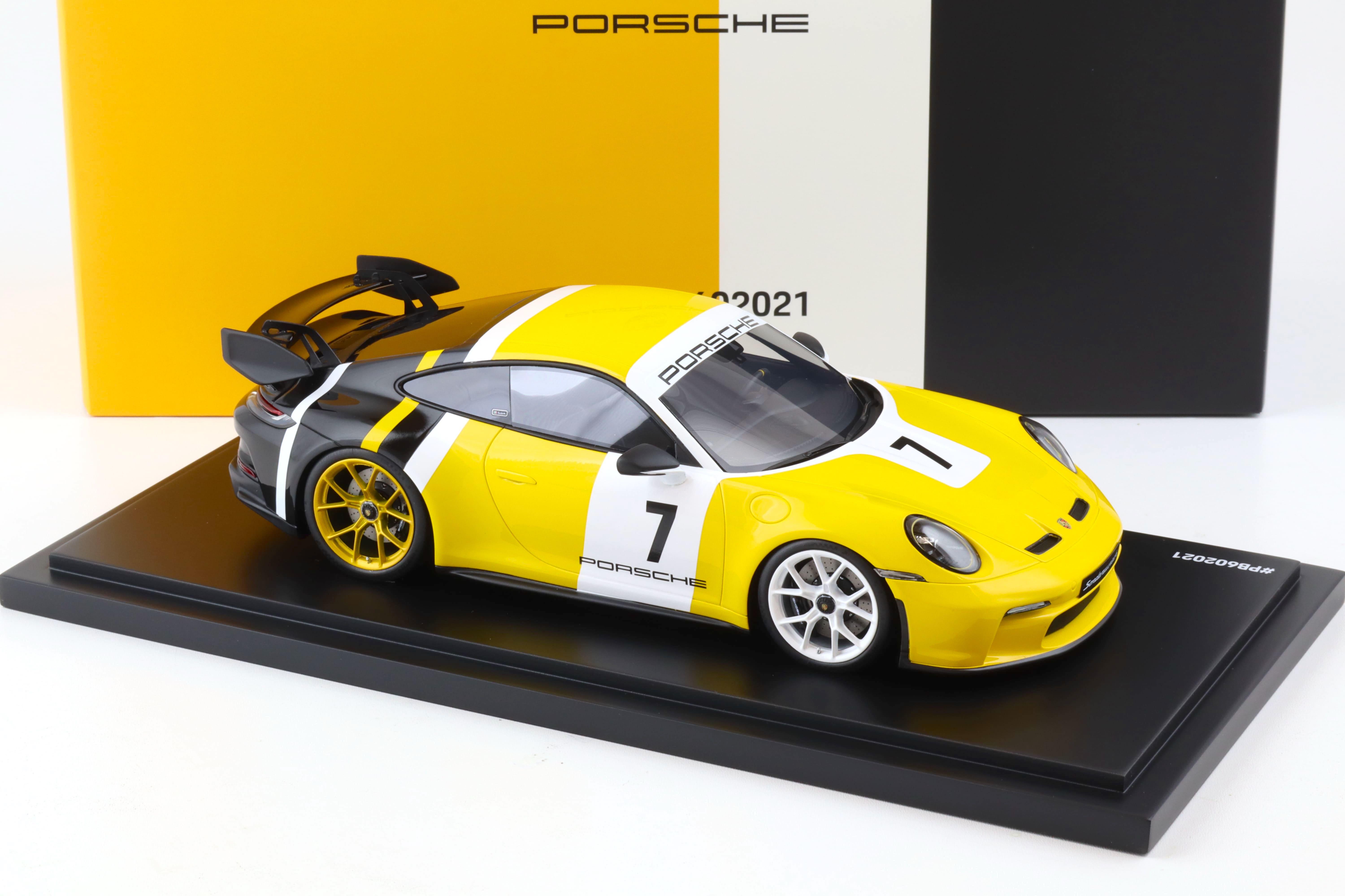 1:18 Spark Porsche 911 (992) GT3 Sonderwunsch Barilla #7 white/ yellow WAP DEALER