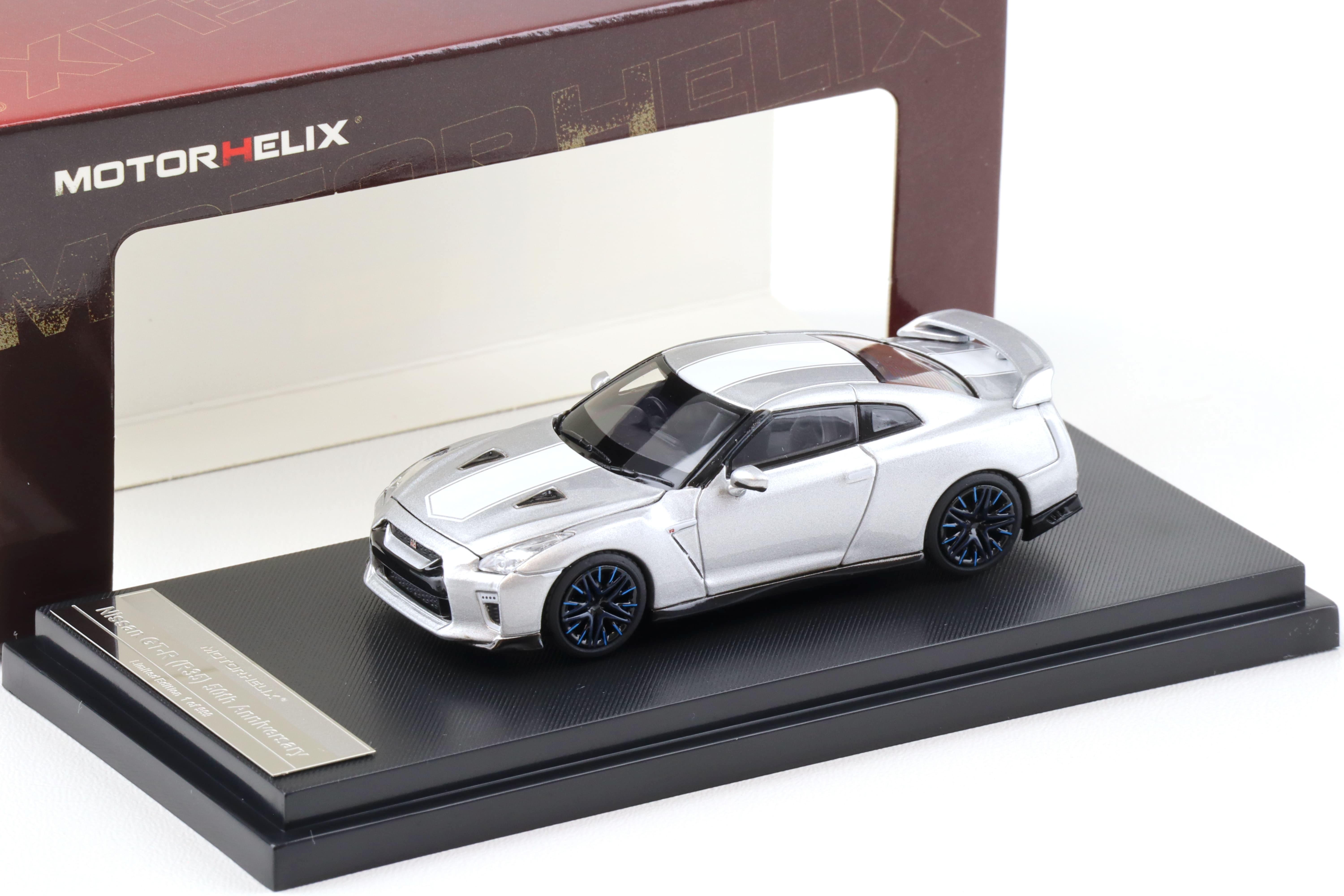 1:64 Motorhelix Nissan GT-R (R35) 50th Anniversary Ultimate metal silver M63503