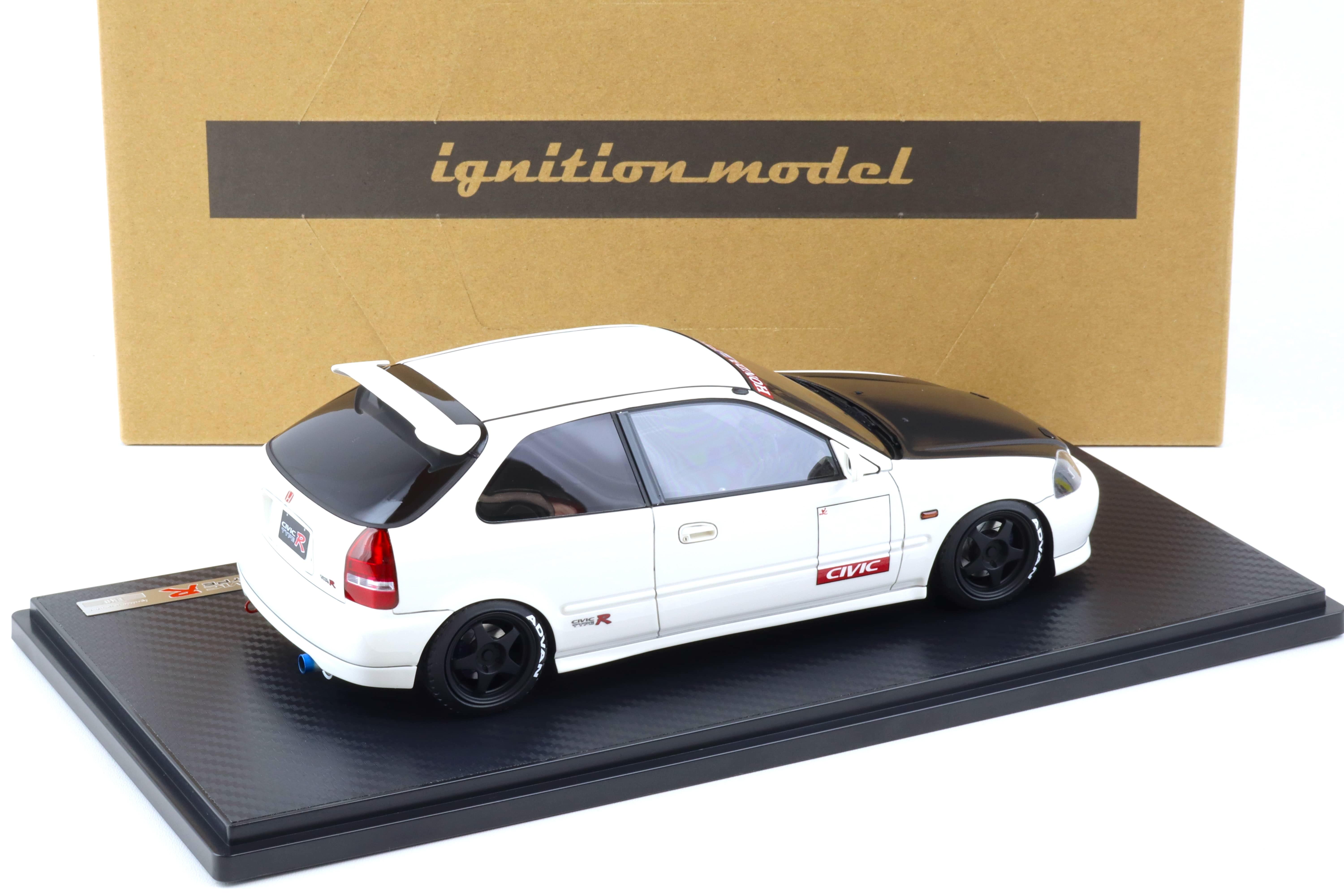 1:18 Ignition Model IG2674 Honda Civic (EK9) Type R white/ Carbon bonnet