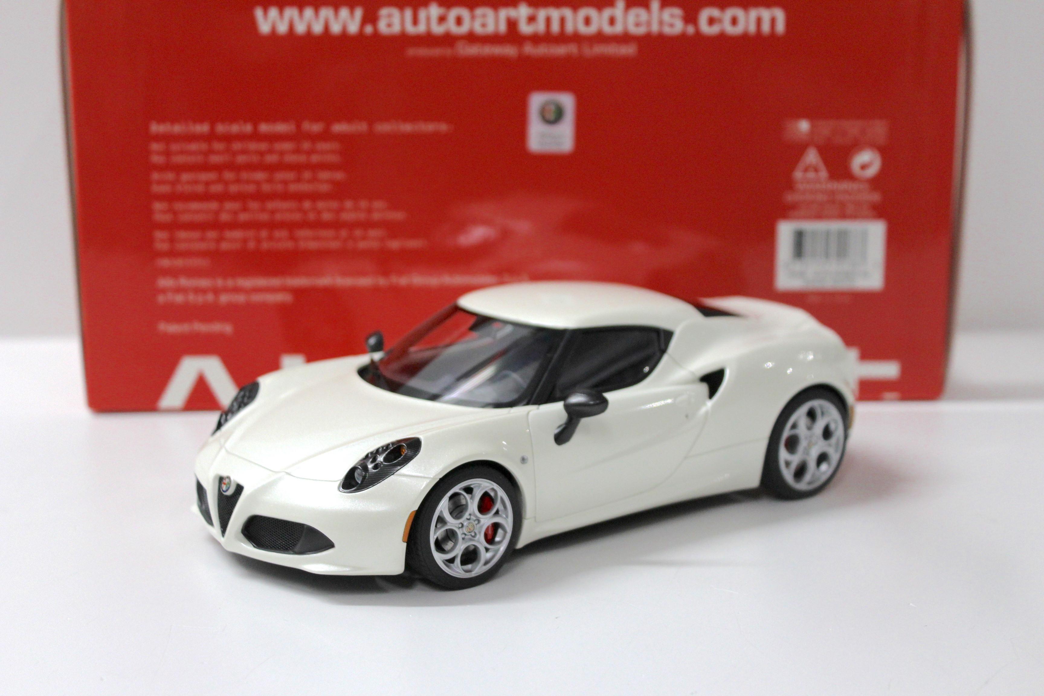 1:18 AUTOart Alfa Romeo 4C Coupe pearl white 2013