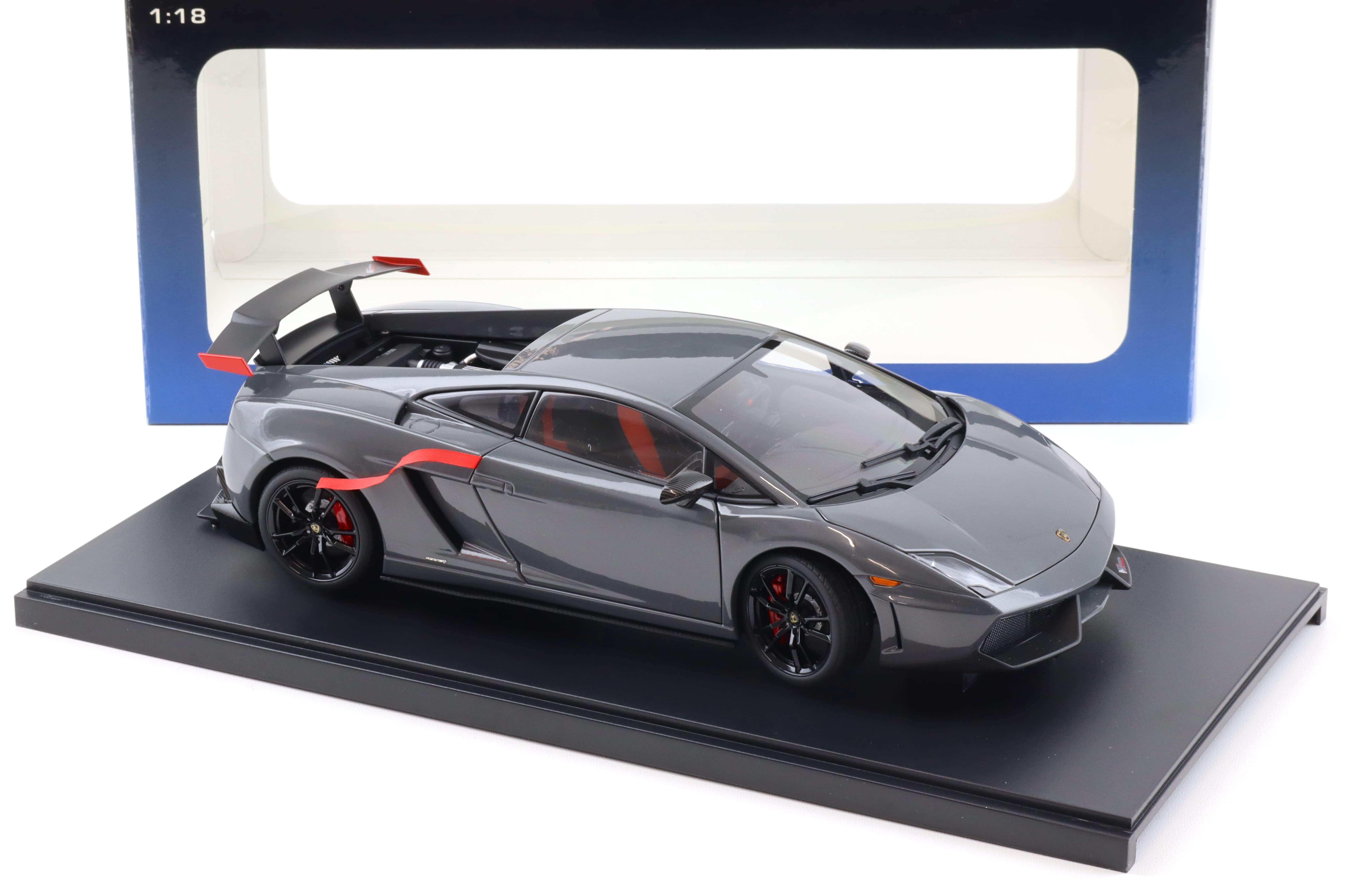 1:18 AUTOart Lamborghini Gallardo LP570 Supertrofeo Stradale Grigio Telesto/ grey 74692