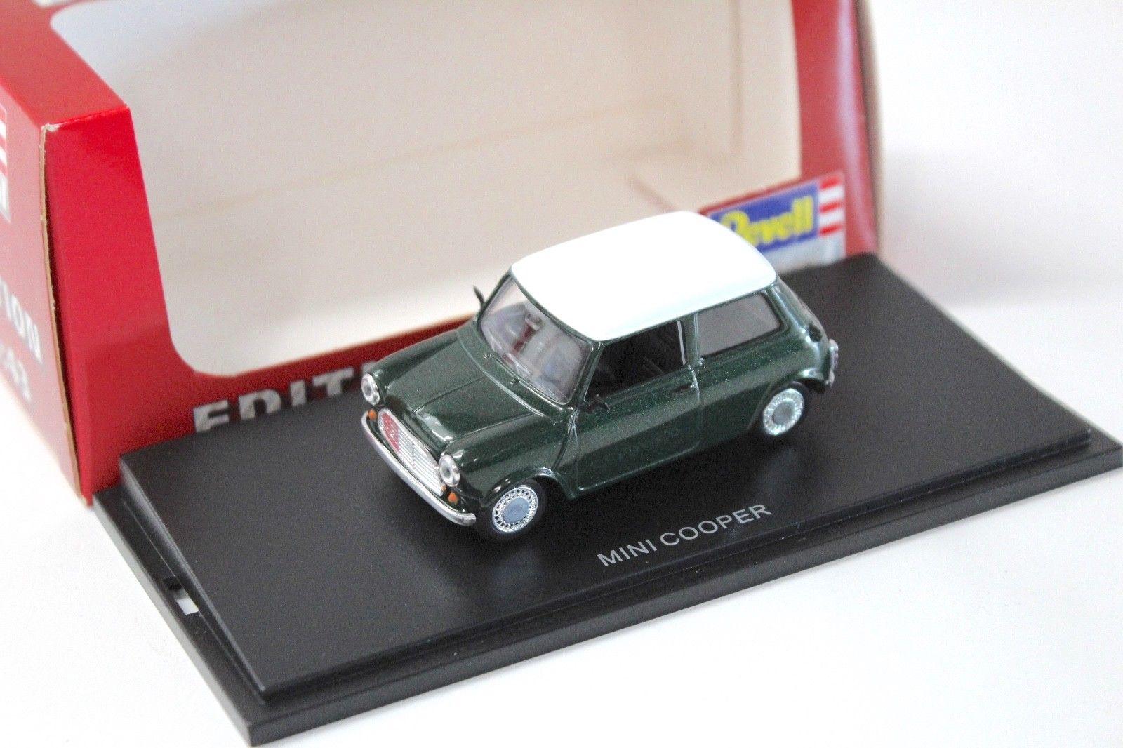 1:43 Revell Classic Mini Cooper green/white 