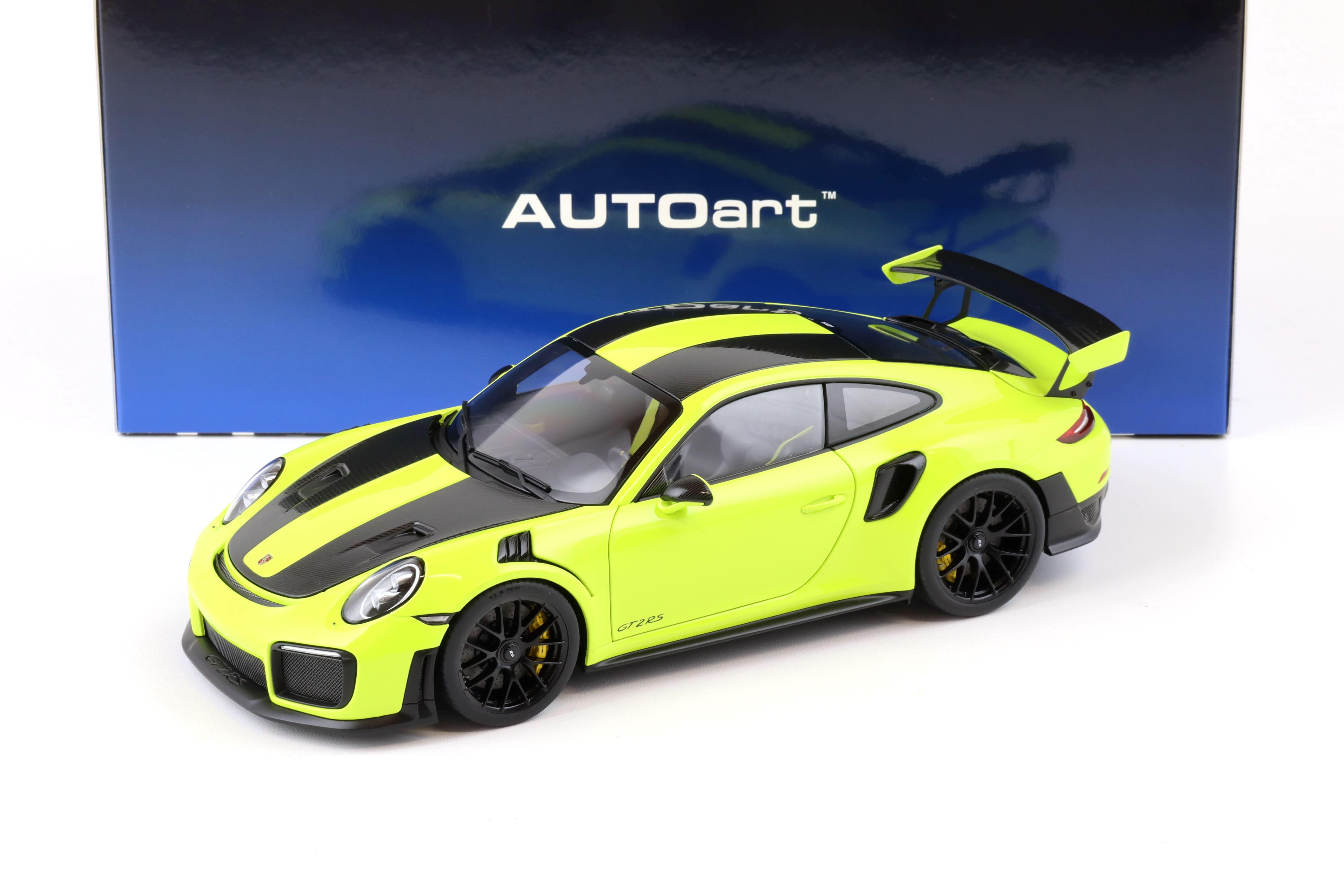 1:18 AUTOart Porsche 911 (991.2) GT2 RS 2017 Weissach Package acid green 78187