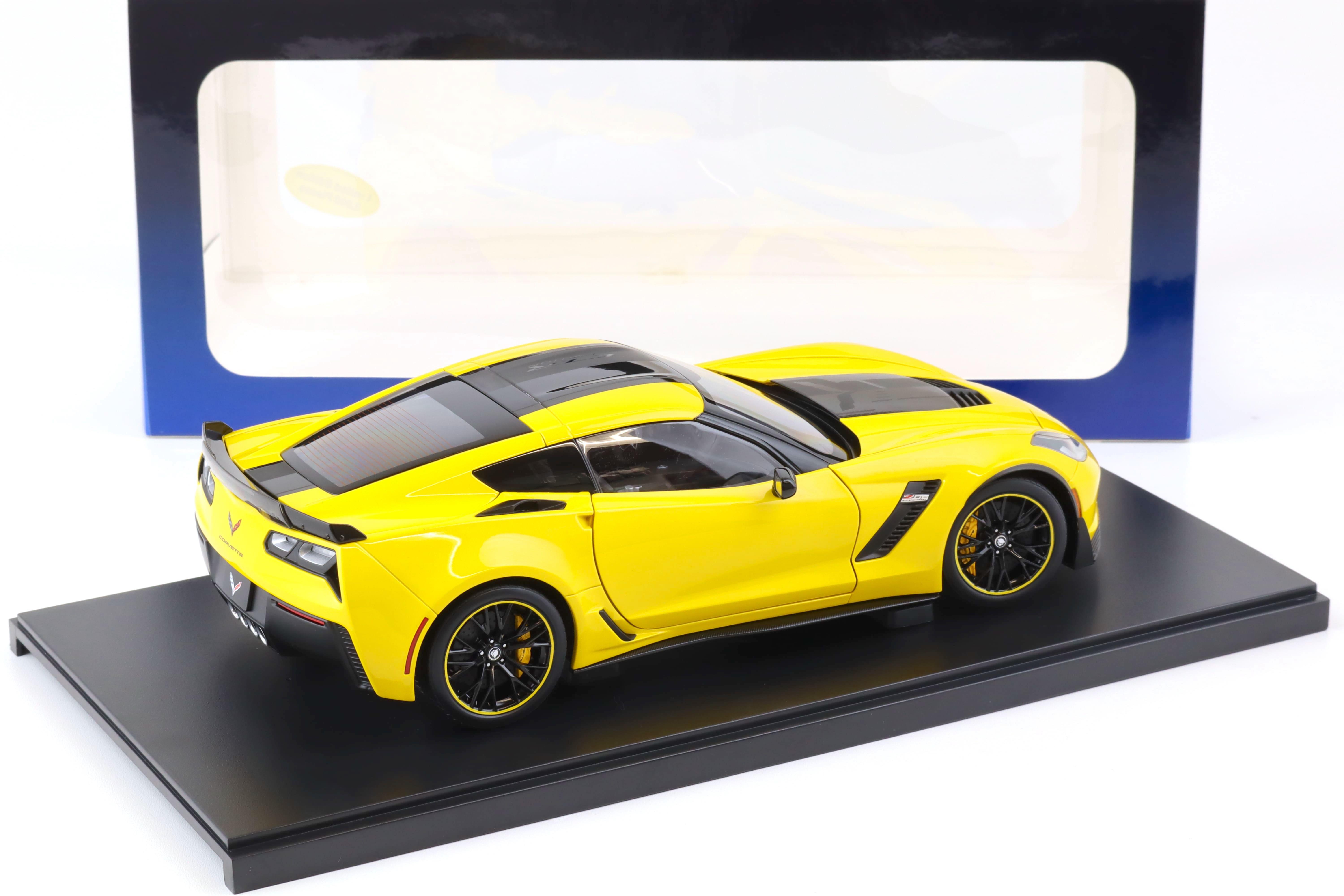 1:18 AUTOart Chevrolet Corvette C7 Z06 C7R Edition Corvette Racing yellow 71260