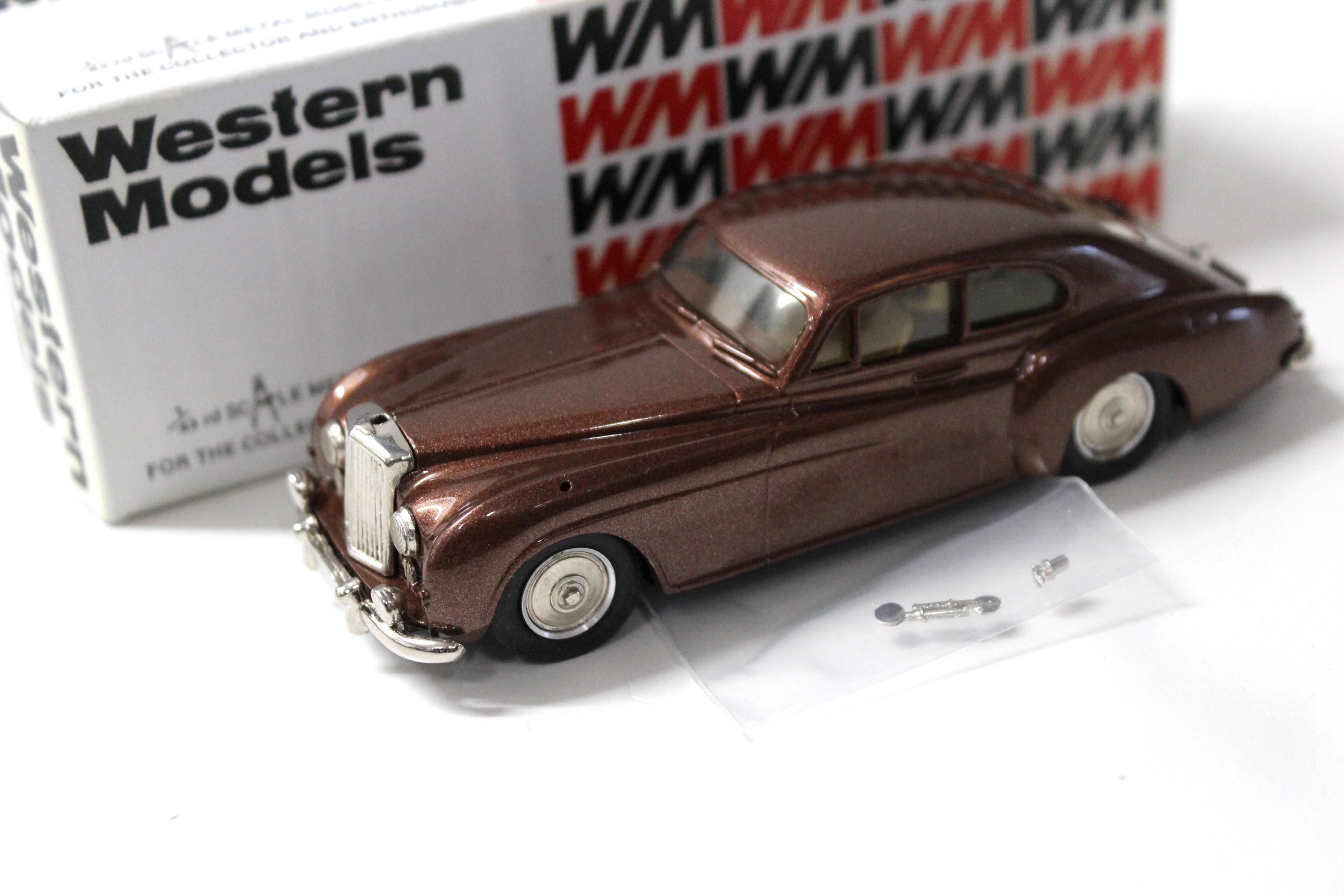 1:43 Western Models 1952 Bentley Continental R Type brown metallic