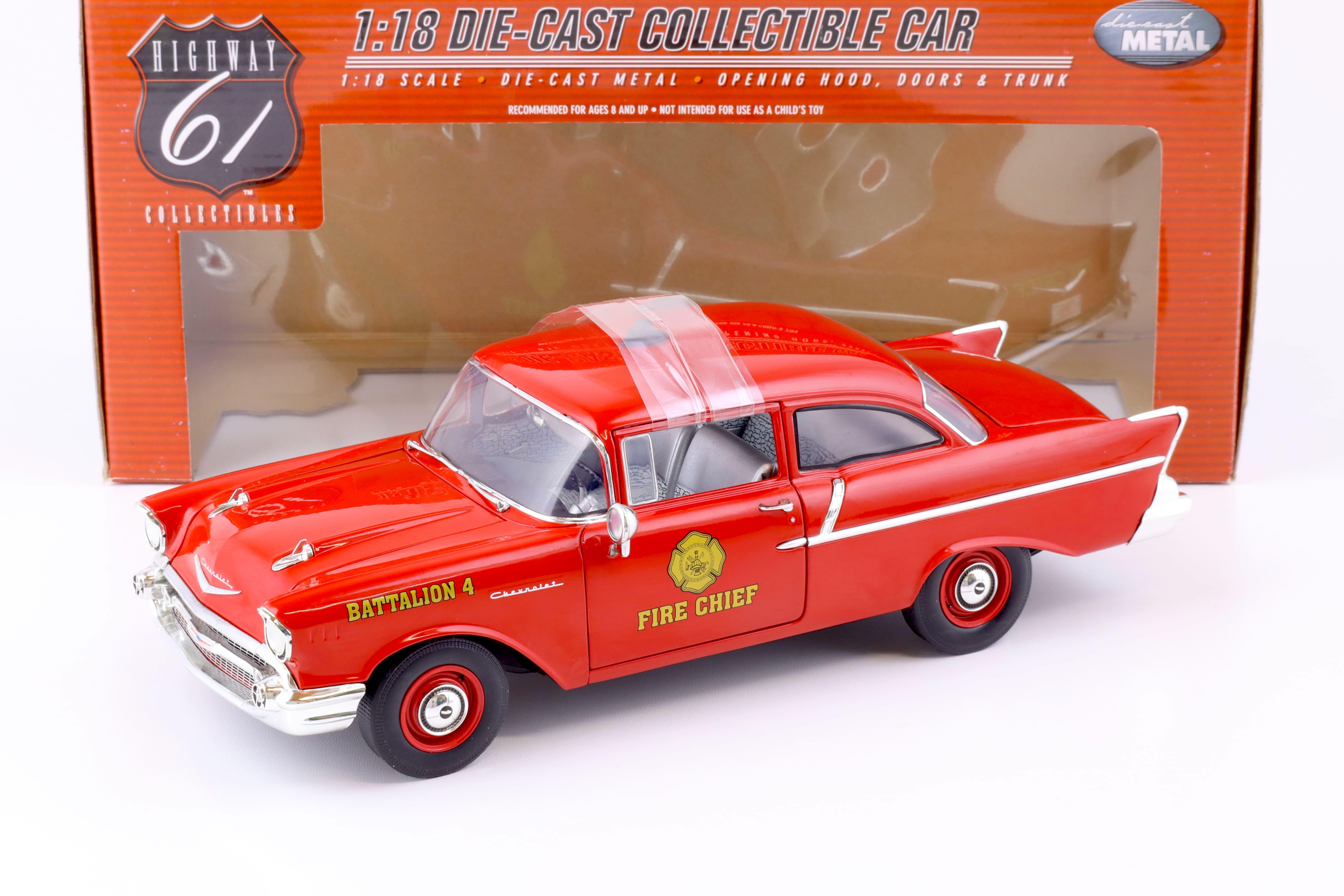 1:18 Highway61 Chevrolet 150 Utility Sedan Fire Chief 1957 red 50544