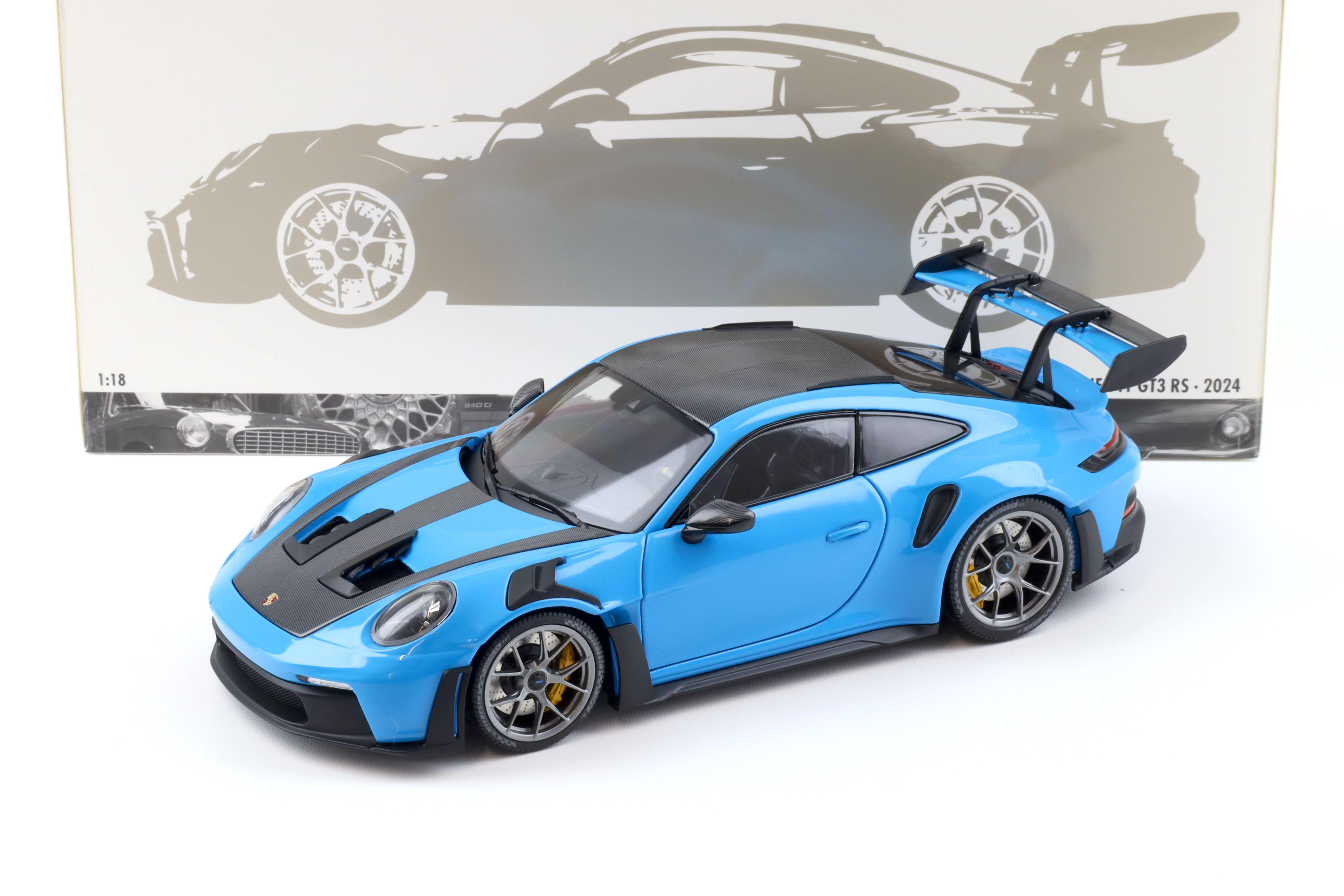 1:18 Minichamps Porsche 911 (992) GT3 RS Weissach Package blue/ dark silver wheels