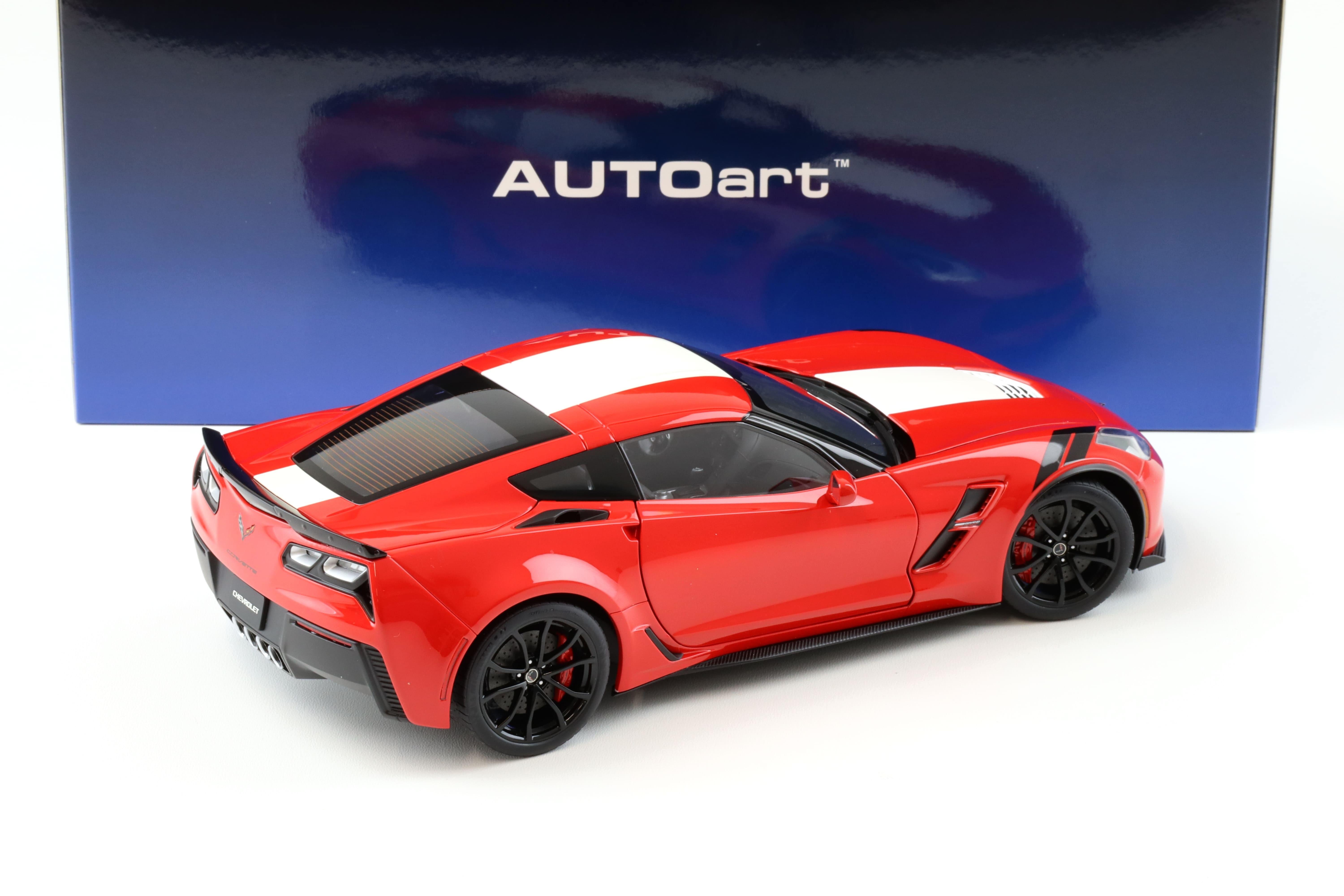 1:18 AUTOart Chevrolet Corvette C7 Grand Sport red/ white stripes 71274