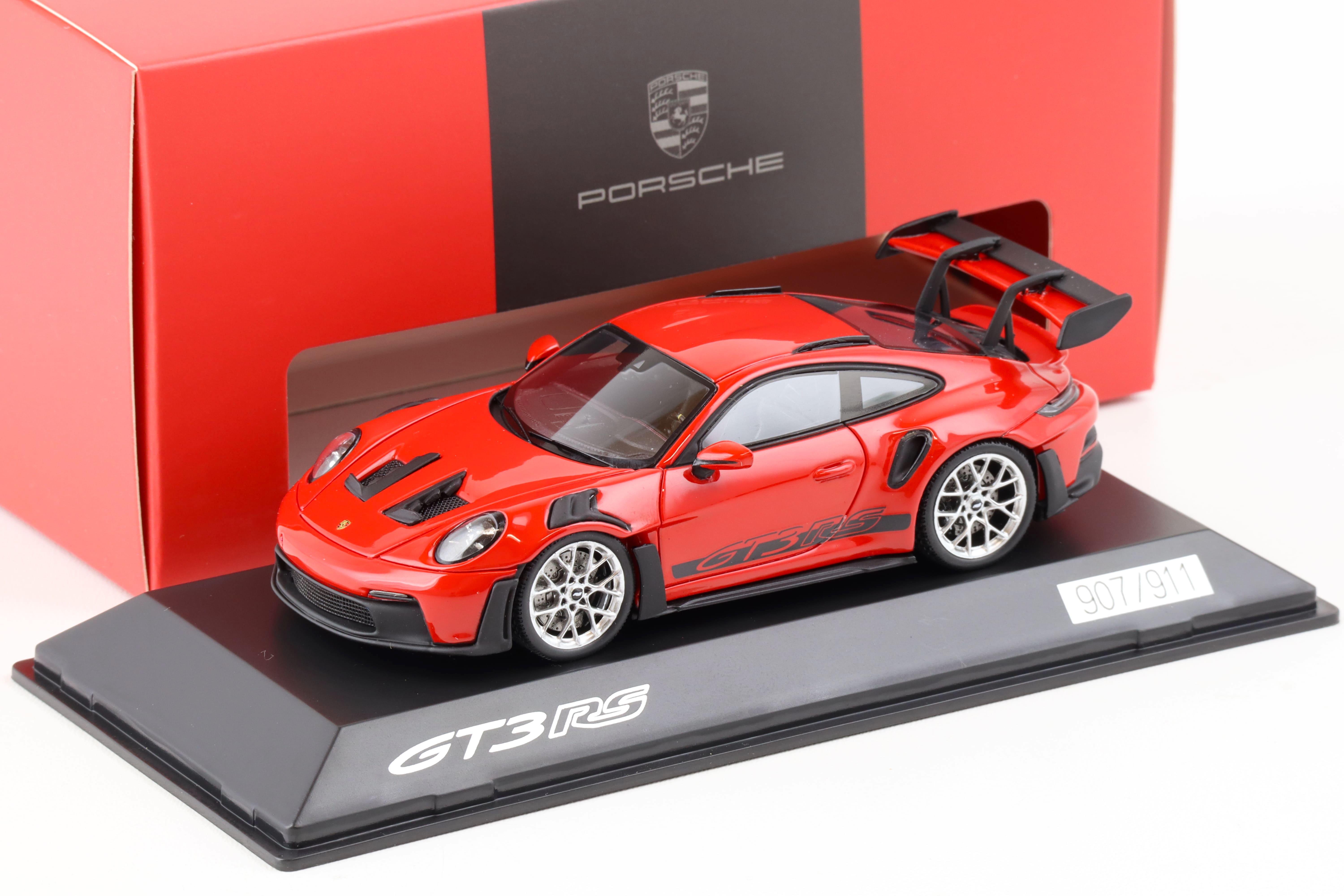1:43 Spark Porsche 911 (992) GT3 RS red/ black - silver wheels Limited WAP DEALER