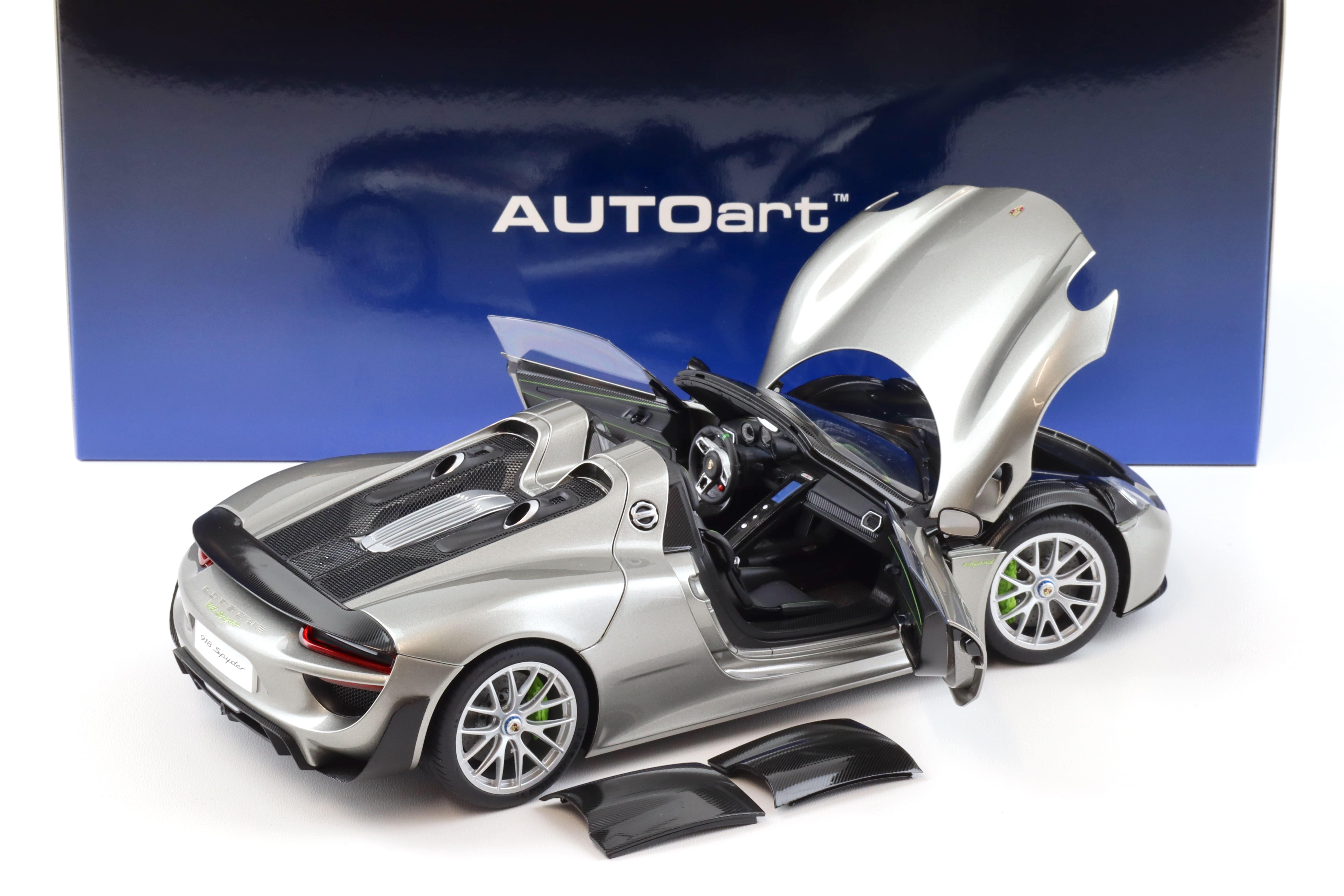 1:18 AUTOart Porsche 918 Spyder Weissach Package 2013 Liquid Metal silver 77922