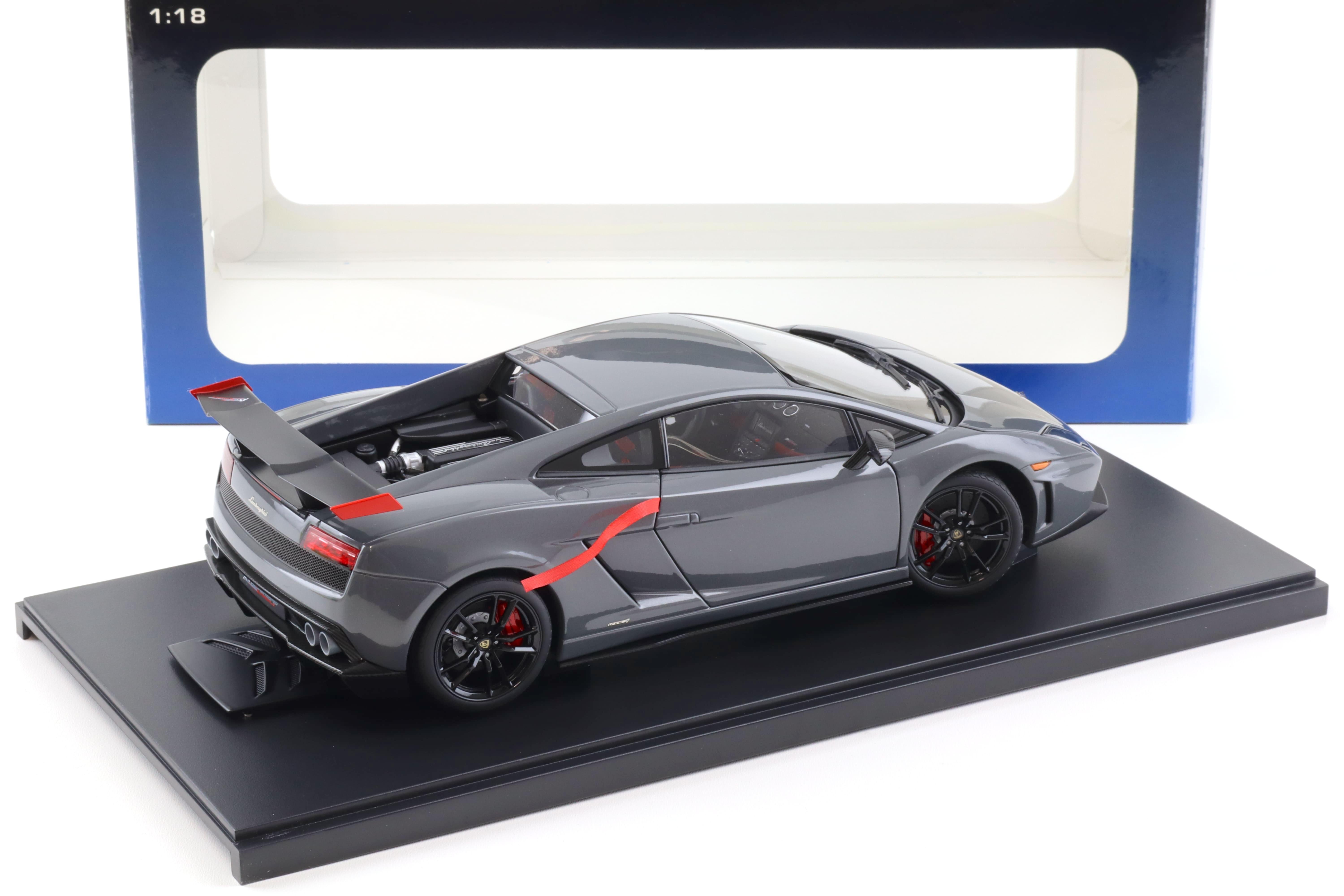 1:18 AUTOart Lamborghini Gallardo LP570 Supertrofeo Stradale Grigio Telesto/ grey 74692