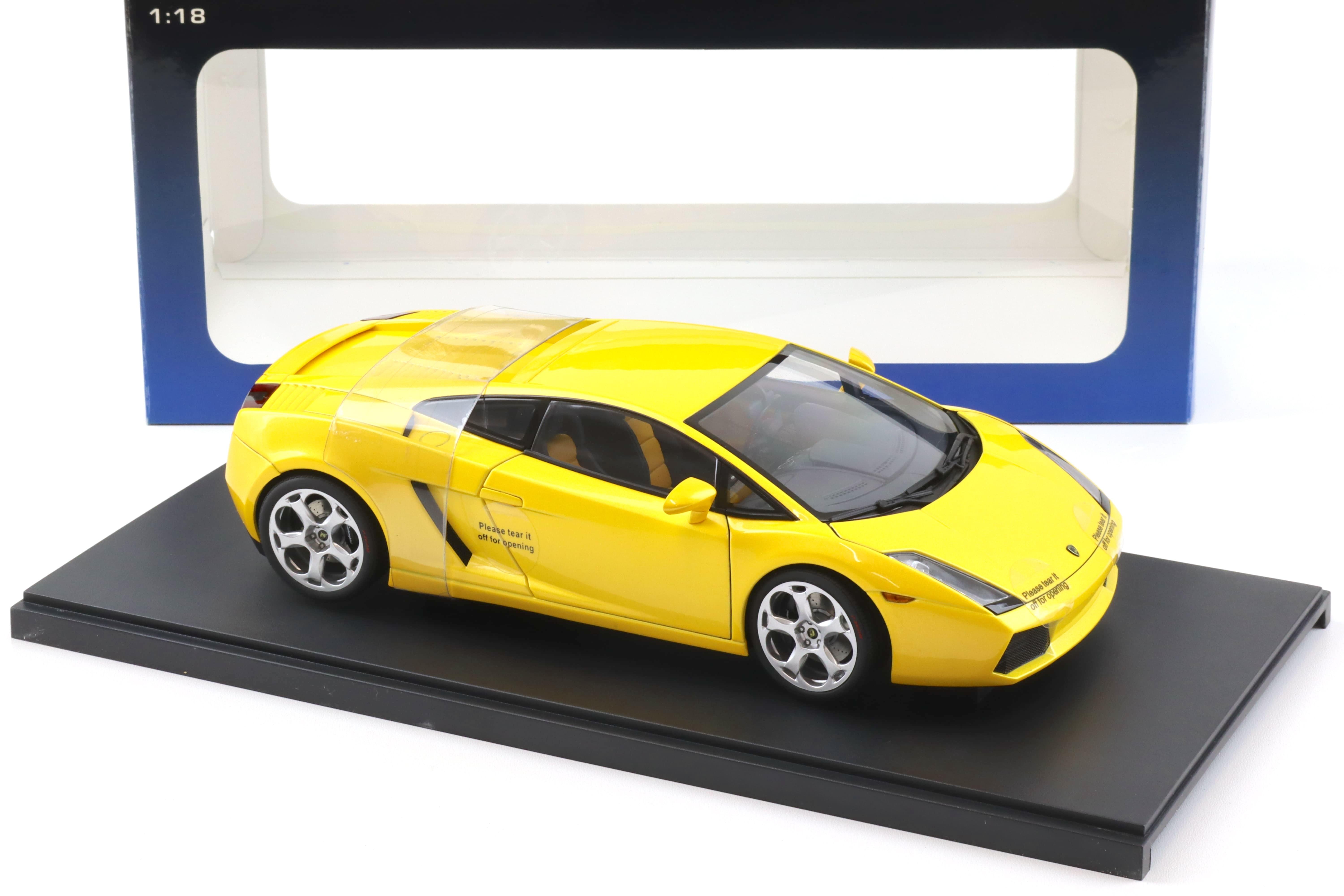 1:18 AUTOart Lamborghini Gallardo Coupe metallic yellow 74571