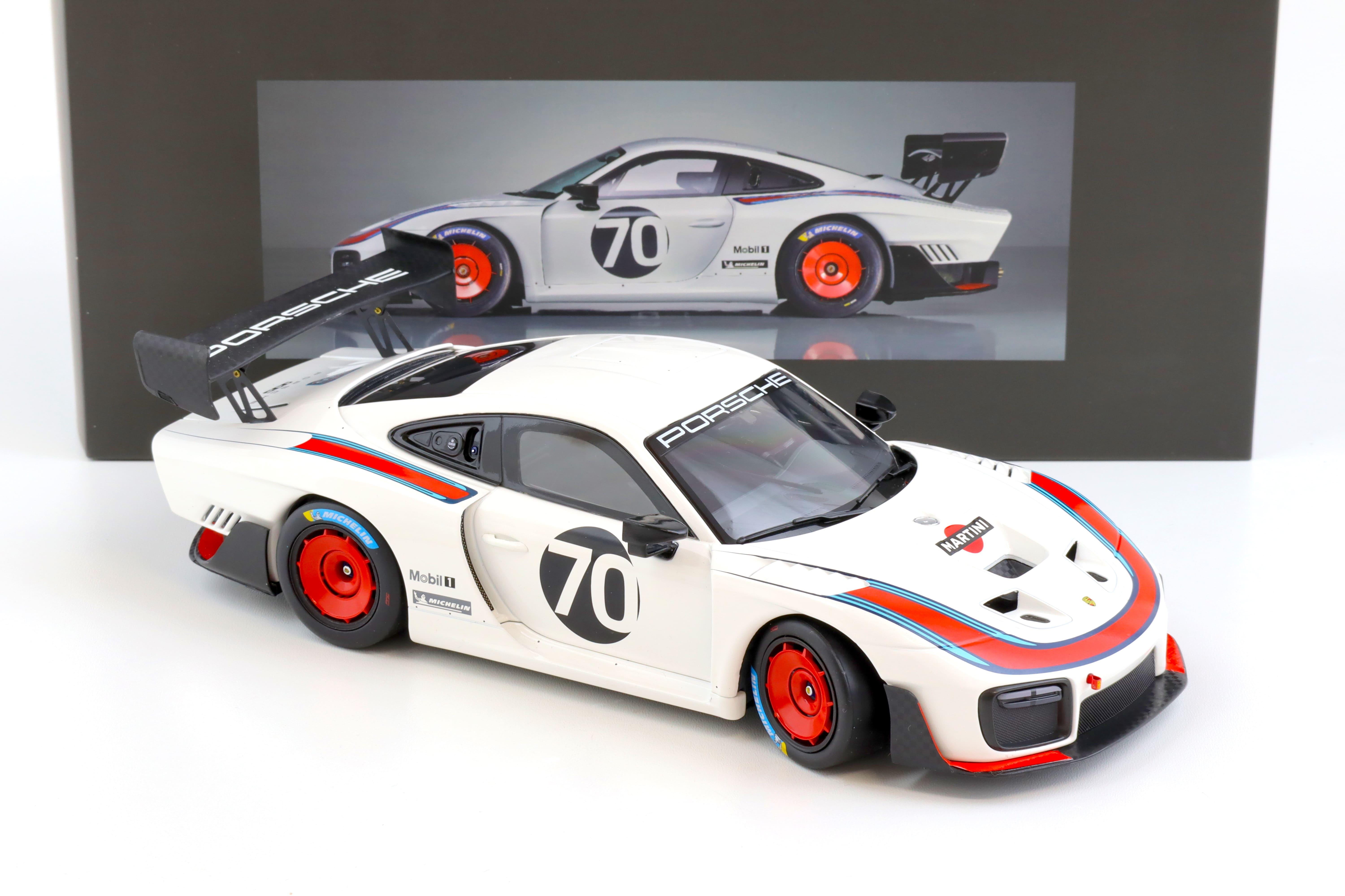 1:18 Minichamps Porsche 935/19 #70 911 991 GT2 Basis white DEALER VERSION