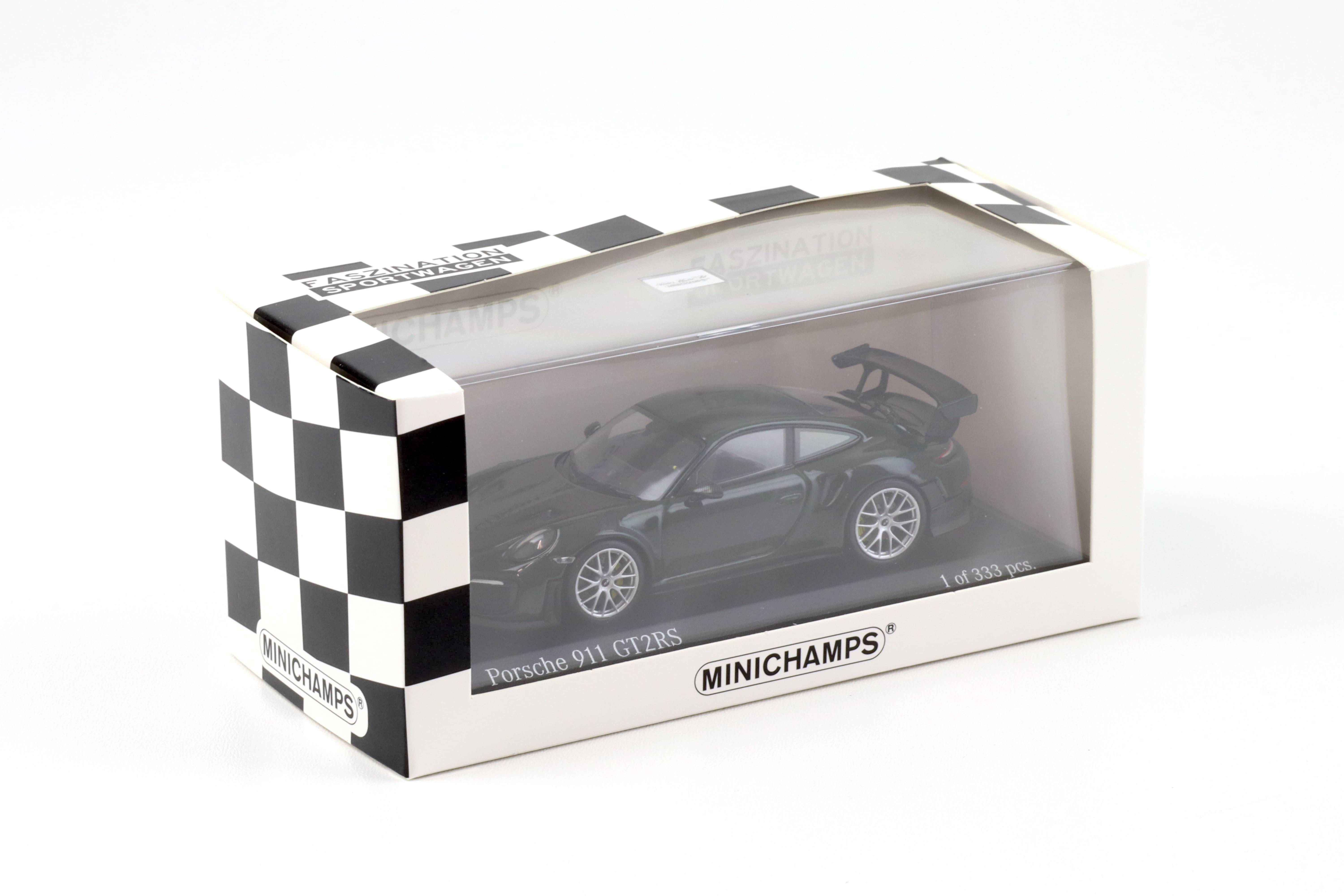 1:43 Minichamps Porsche 911 (991.II) GT2 RS British Racing green/ silver wheels