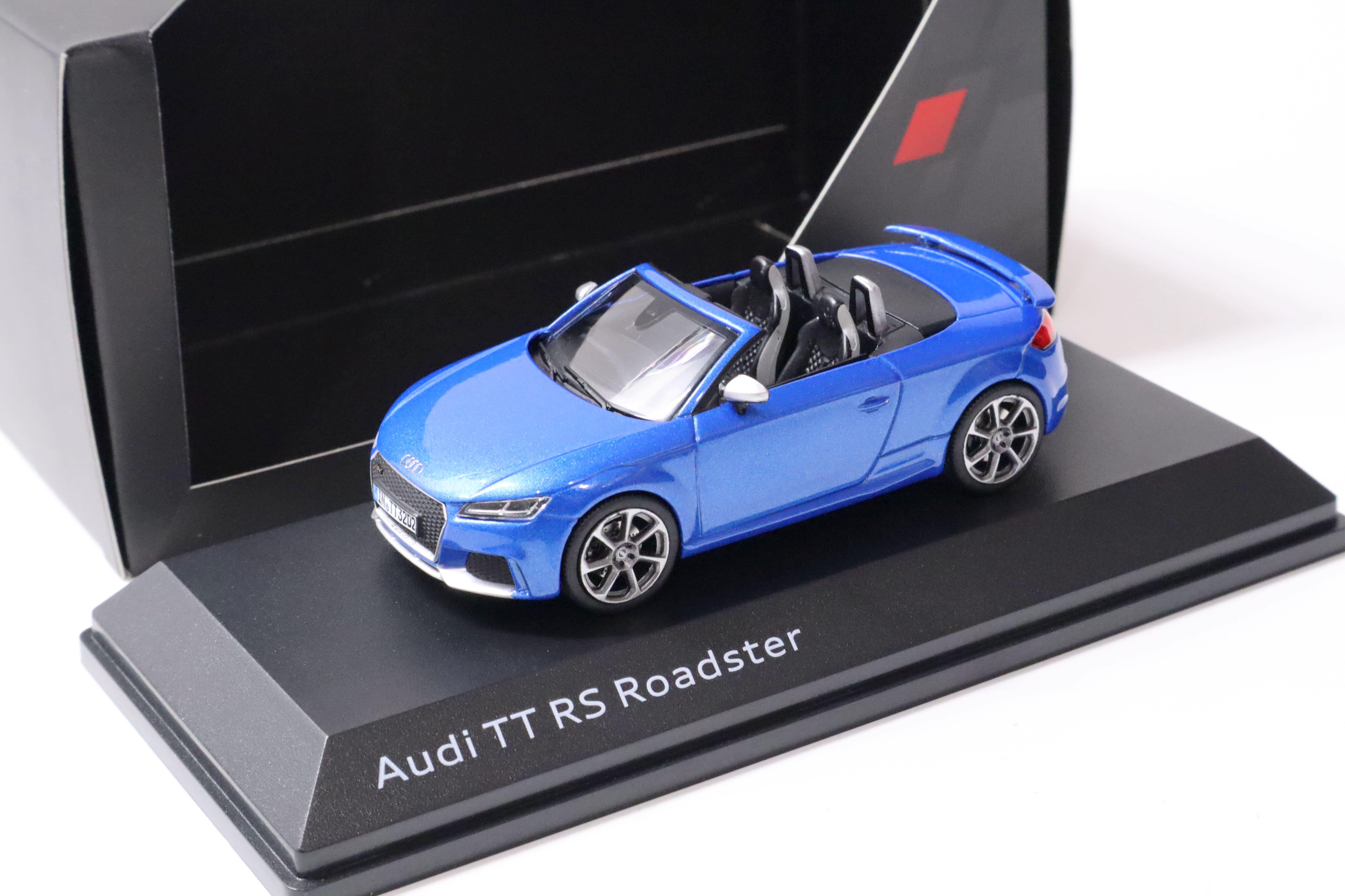 1:43 iScale Audi TT RS Roadster Ara Blue metallic DEALER VERSION