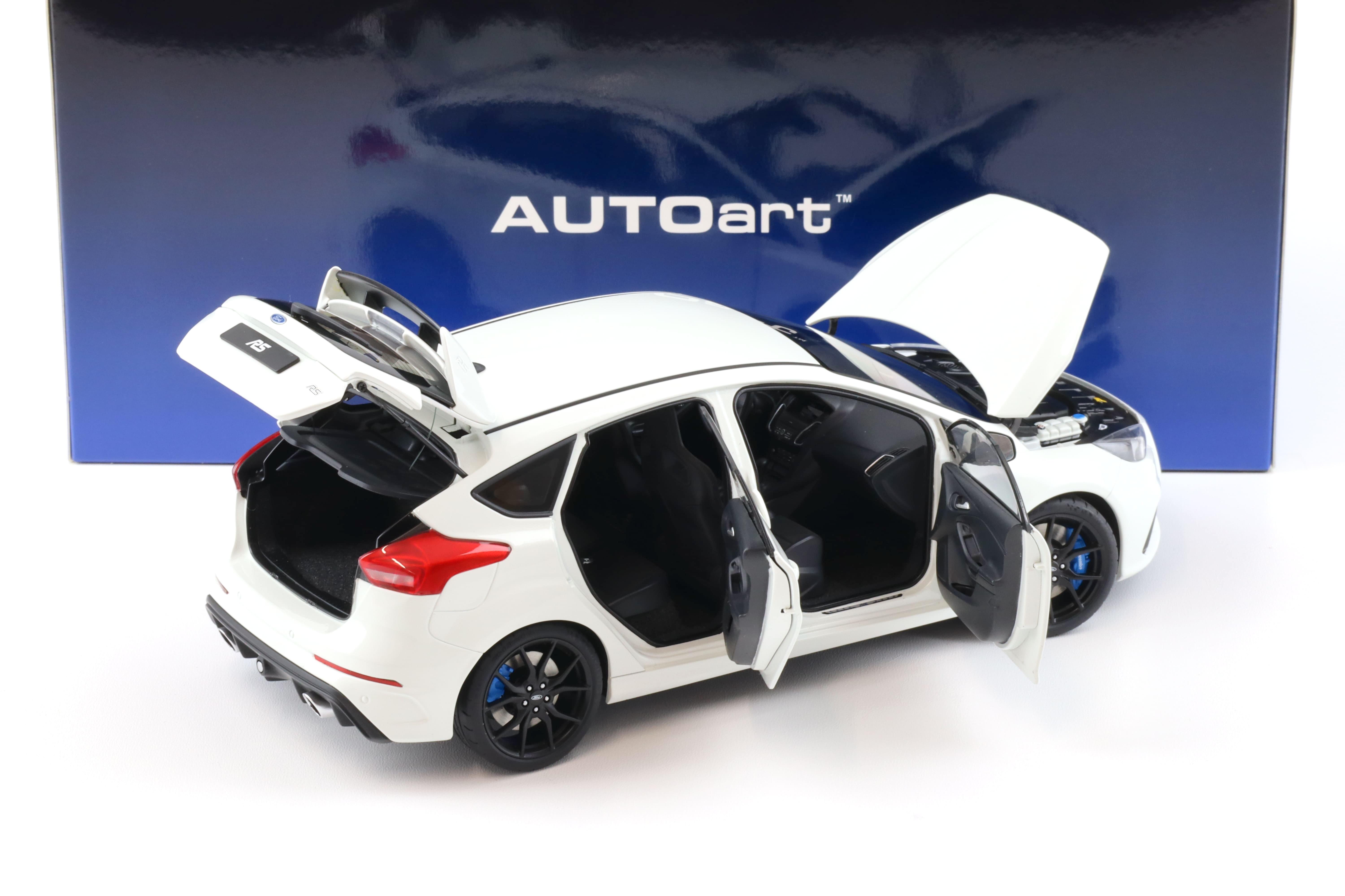 1:18 AUTOart Ford Focus RS 2016 frozen white 72951