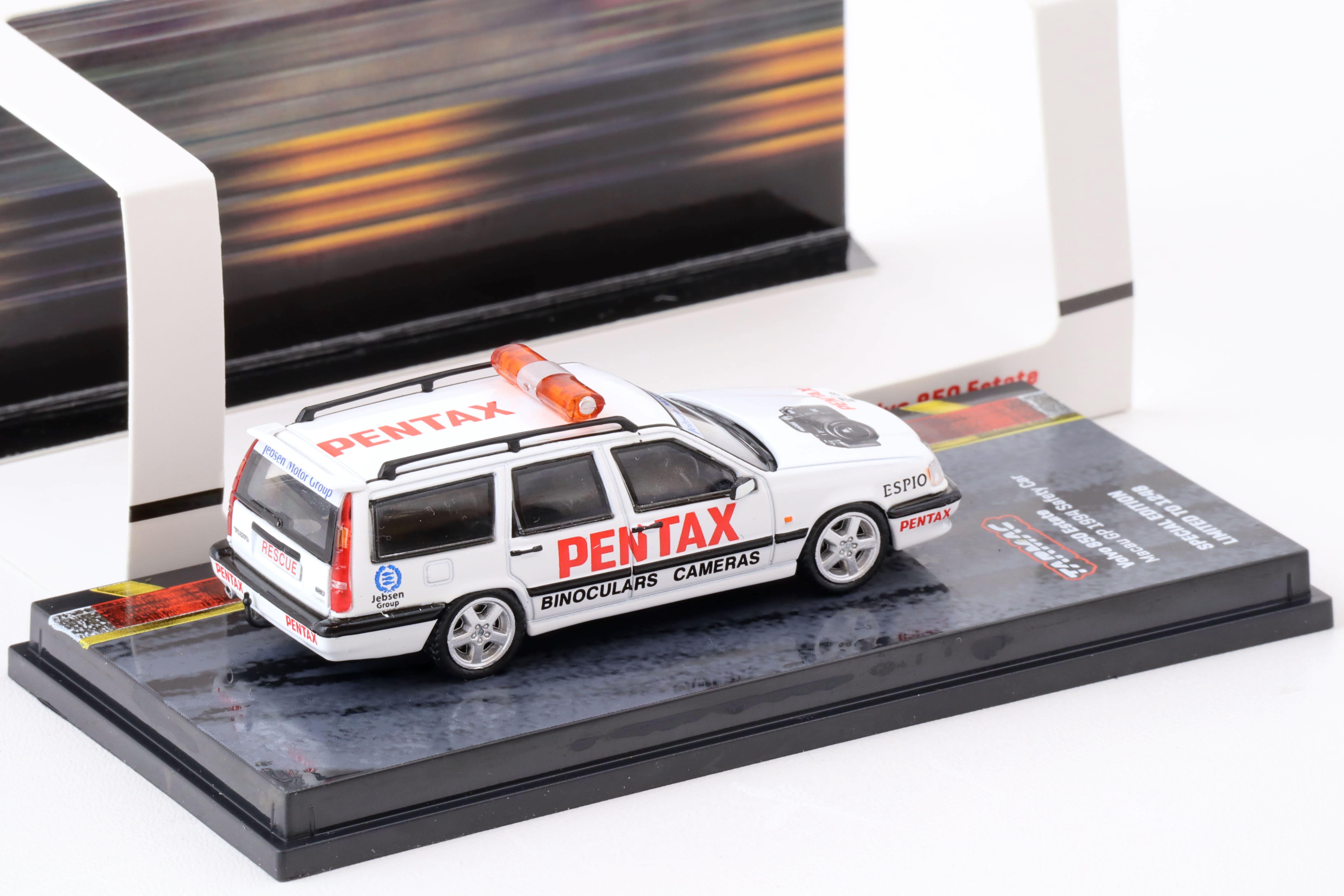 1:64 Tarmac Works 1994 Volvo 850 Estate Macau GP Safety Car Pentax white