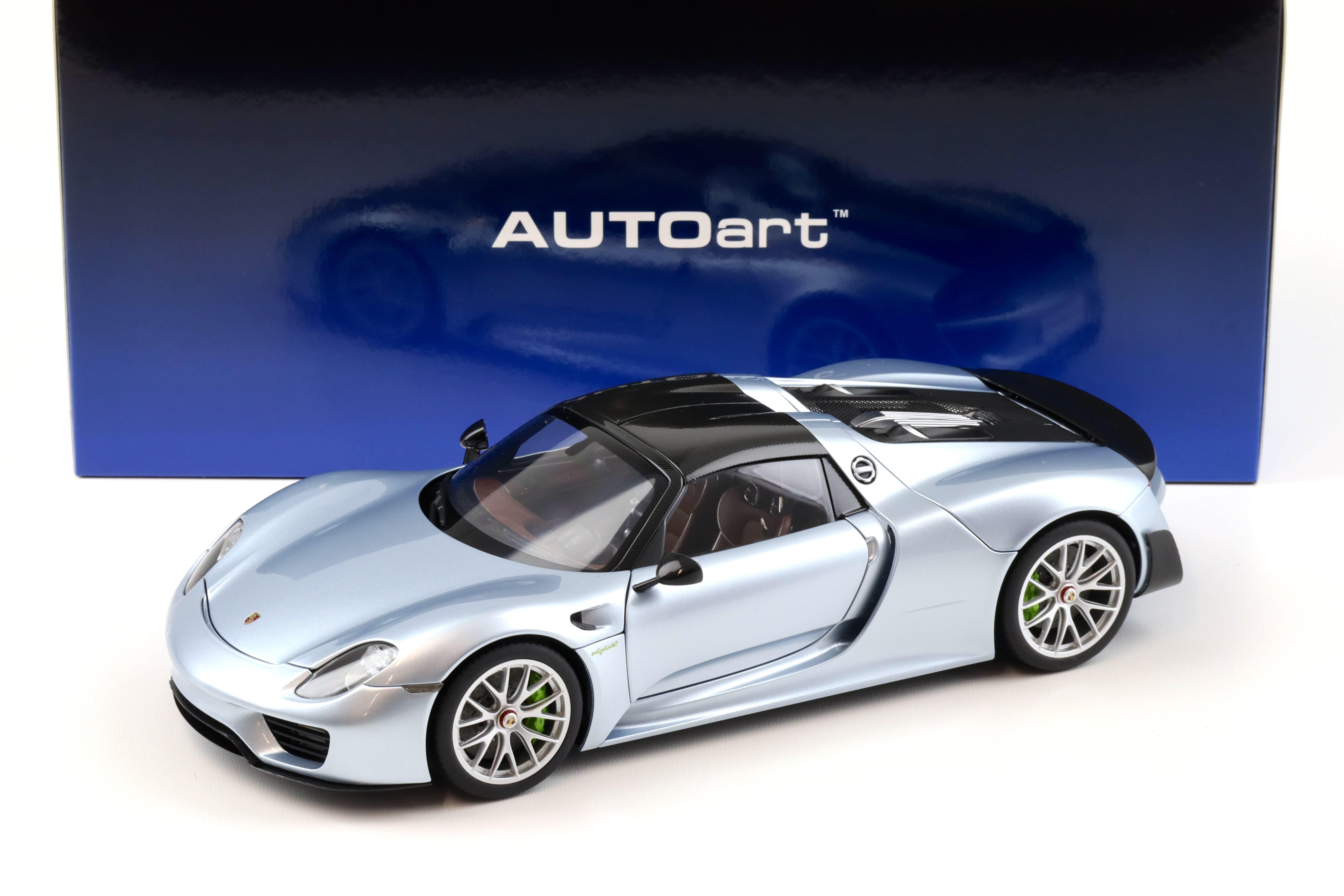 1:18 AUTOart Porsche 918 Spyder Weissach Package 2013 Liquid metal chrome blue 77923