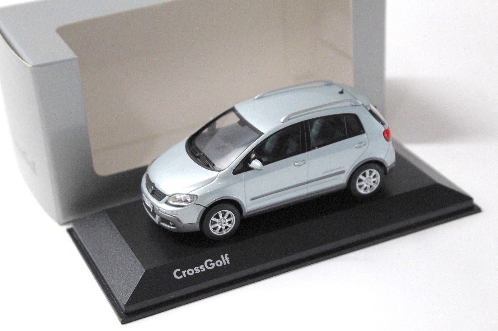 1:43 Minichamps VW Cross Golf 2006 silver-blue DEALER VERSION